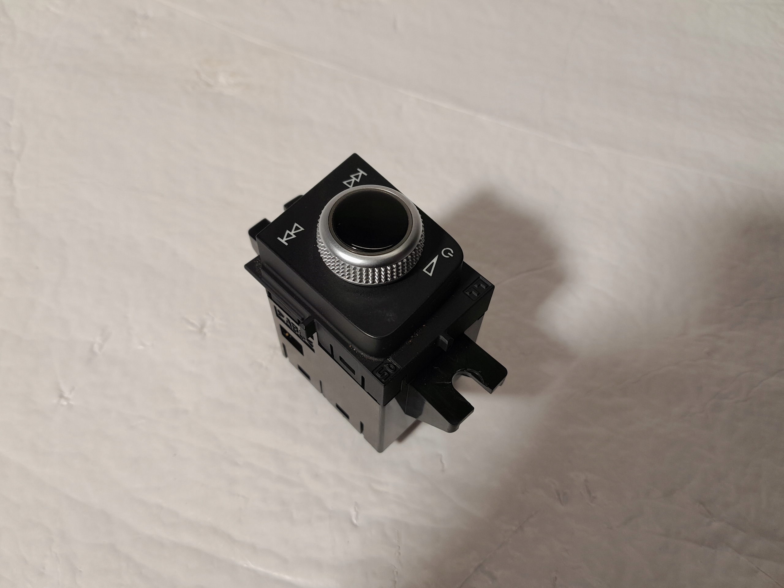 AUDI Q5 II 80A REGULATOR GLOSNOSCI 80B919616