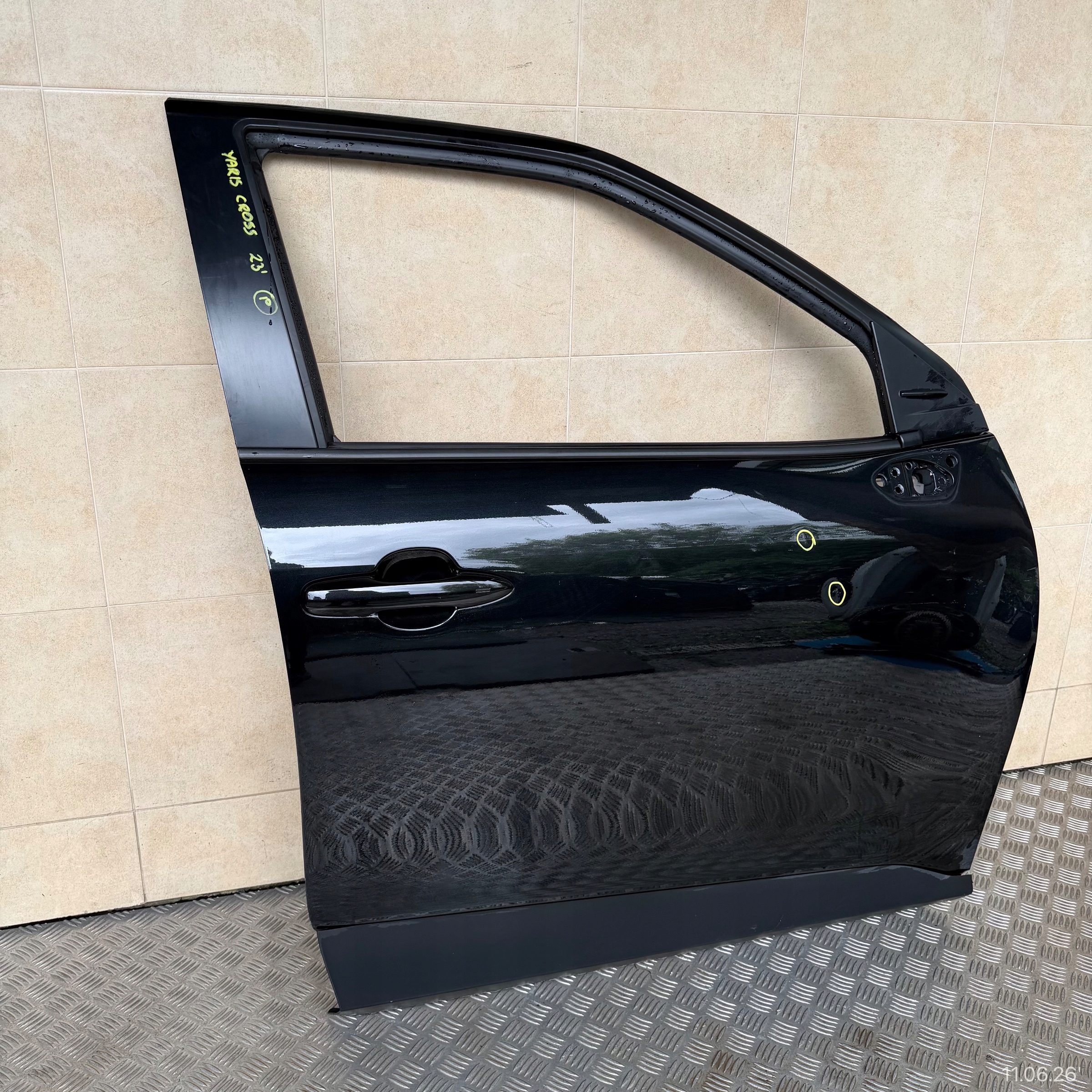 door front right TOYOTA YARIS CROSS 2023 ROK
