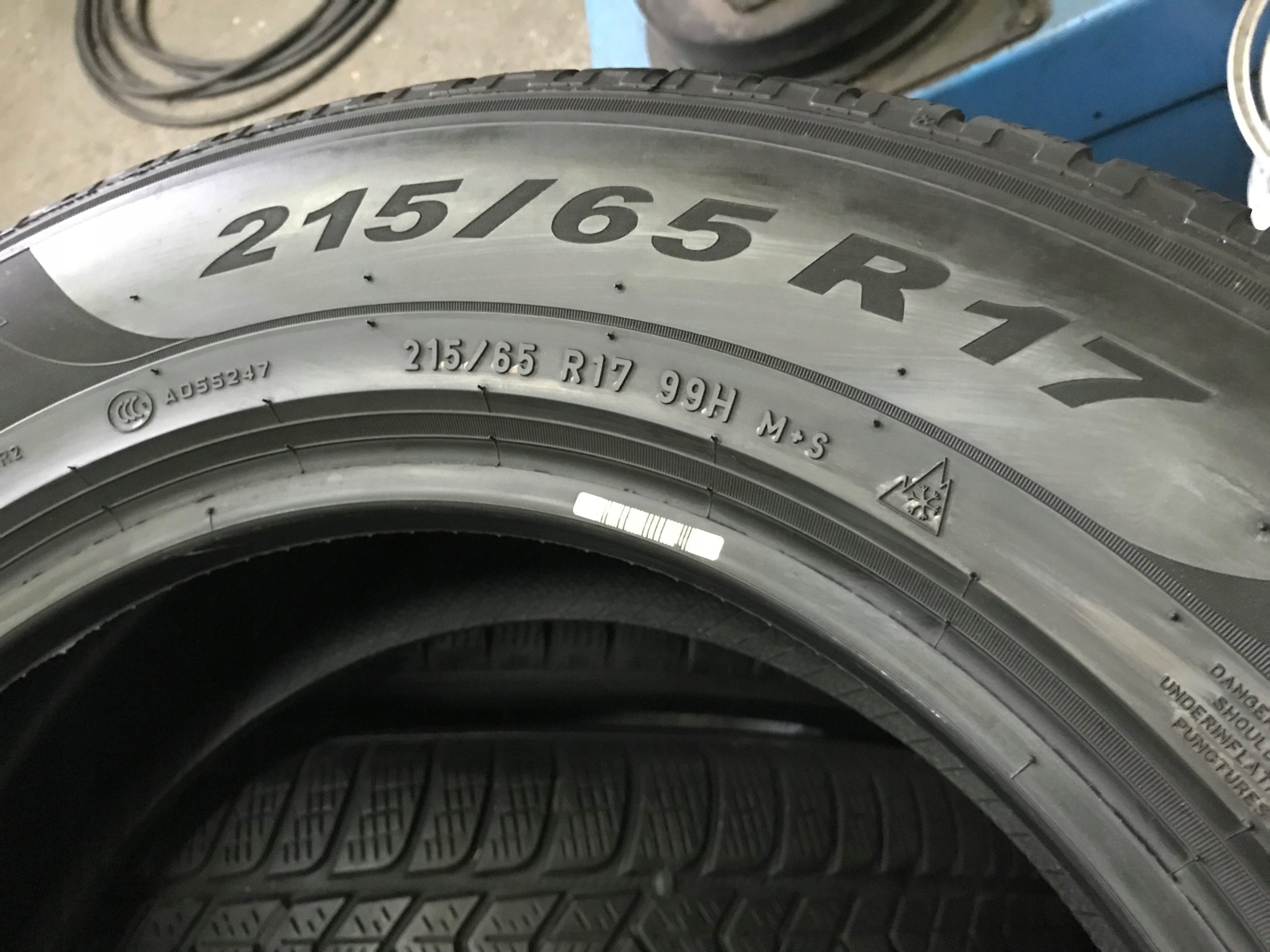 4 tyres winter 215/65R17 Pirelli SCORPION WINTER 7mm