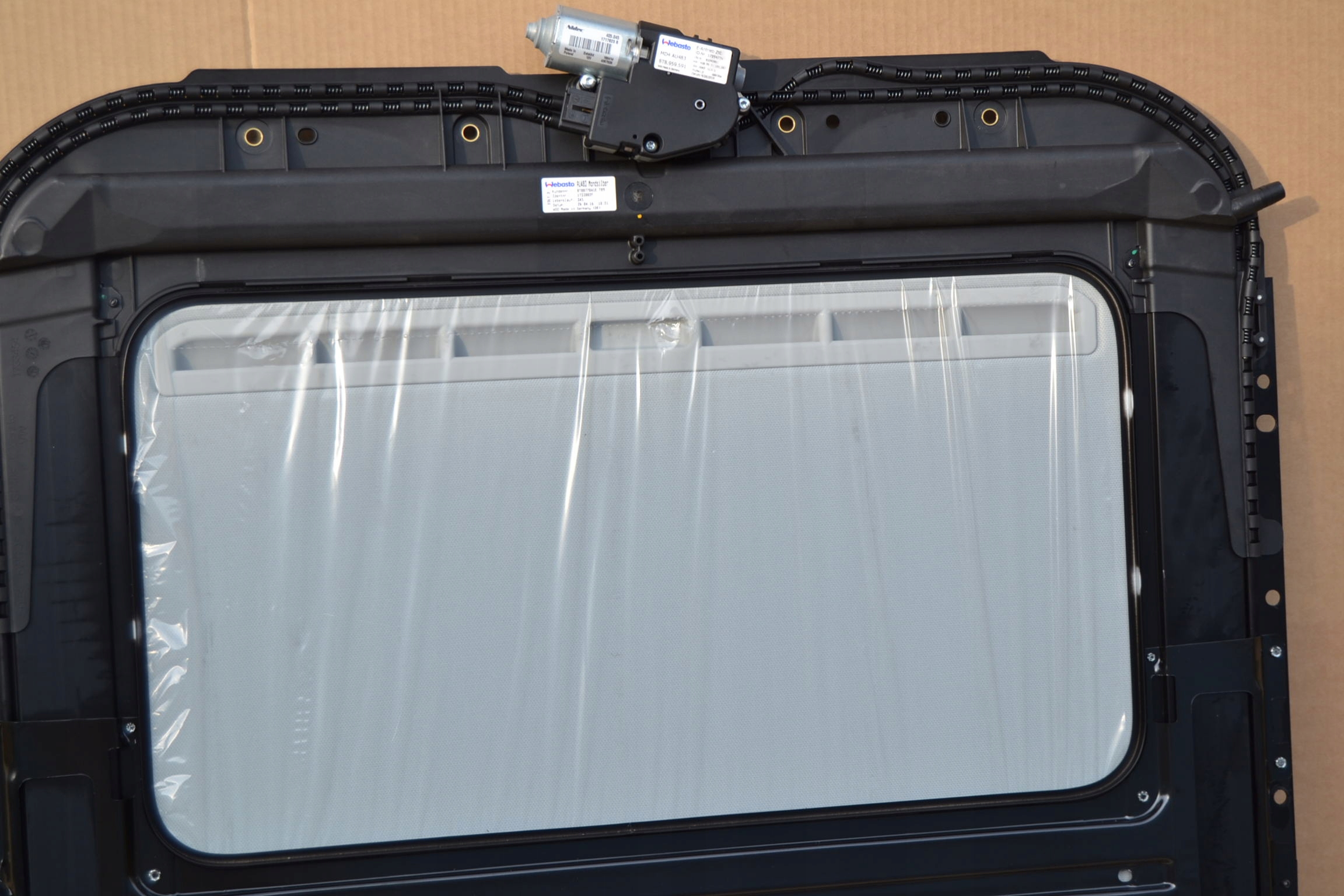 Audi A5 8T Sportback LIFT Szyberdach NOWY Part number 8T8877255B