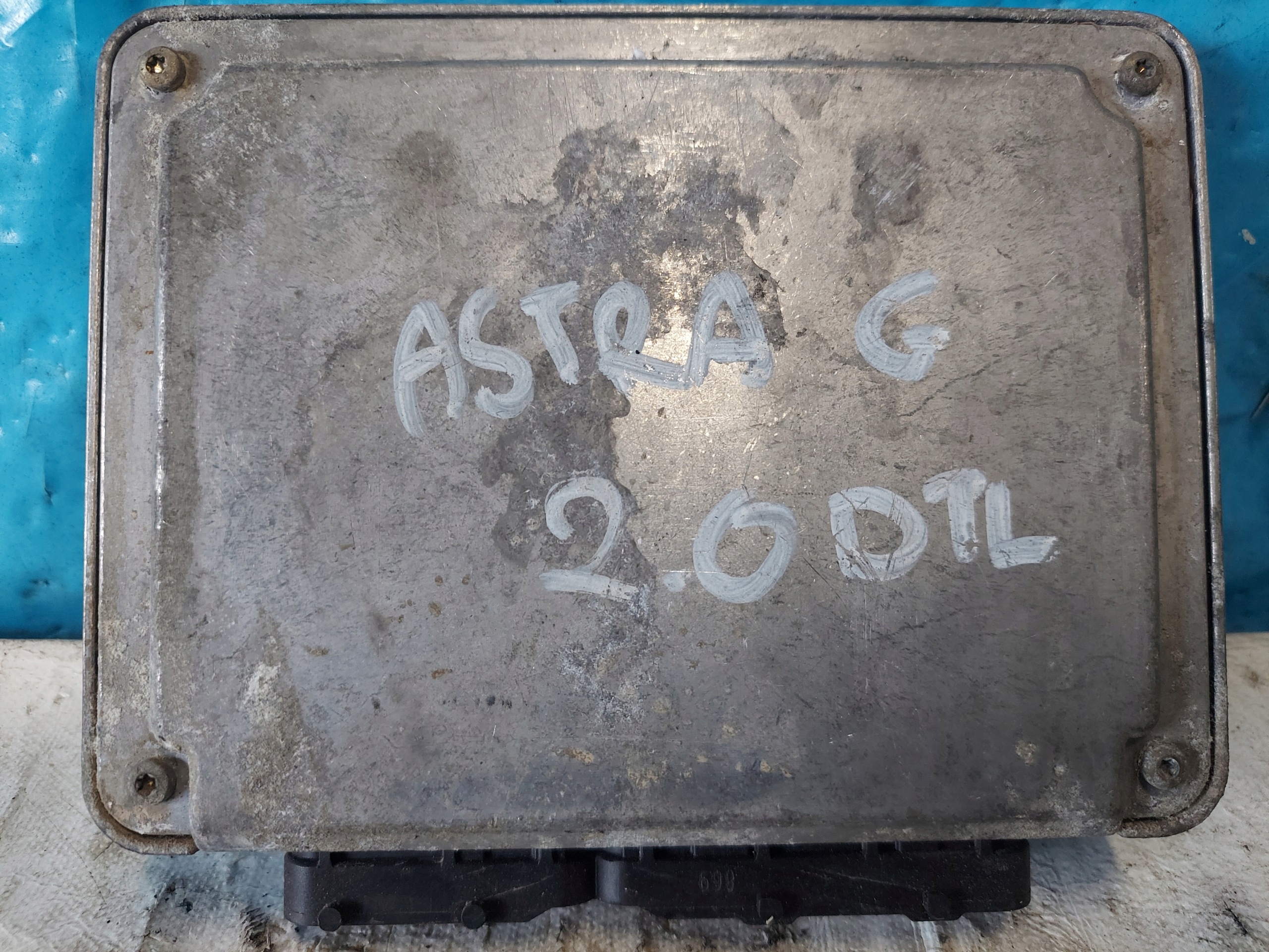 ASTRA 2.0 DTI 0281001674 unité de commande électronique uce moteur