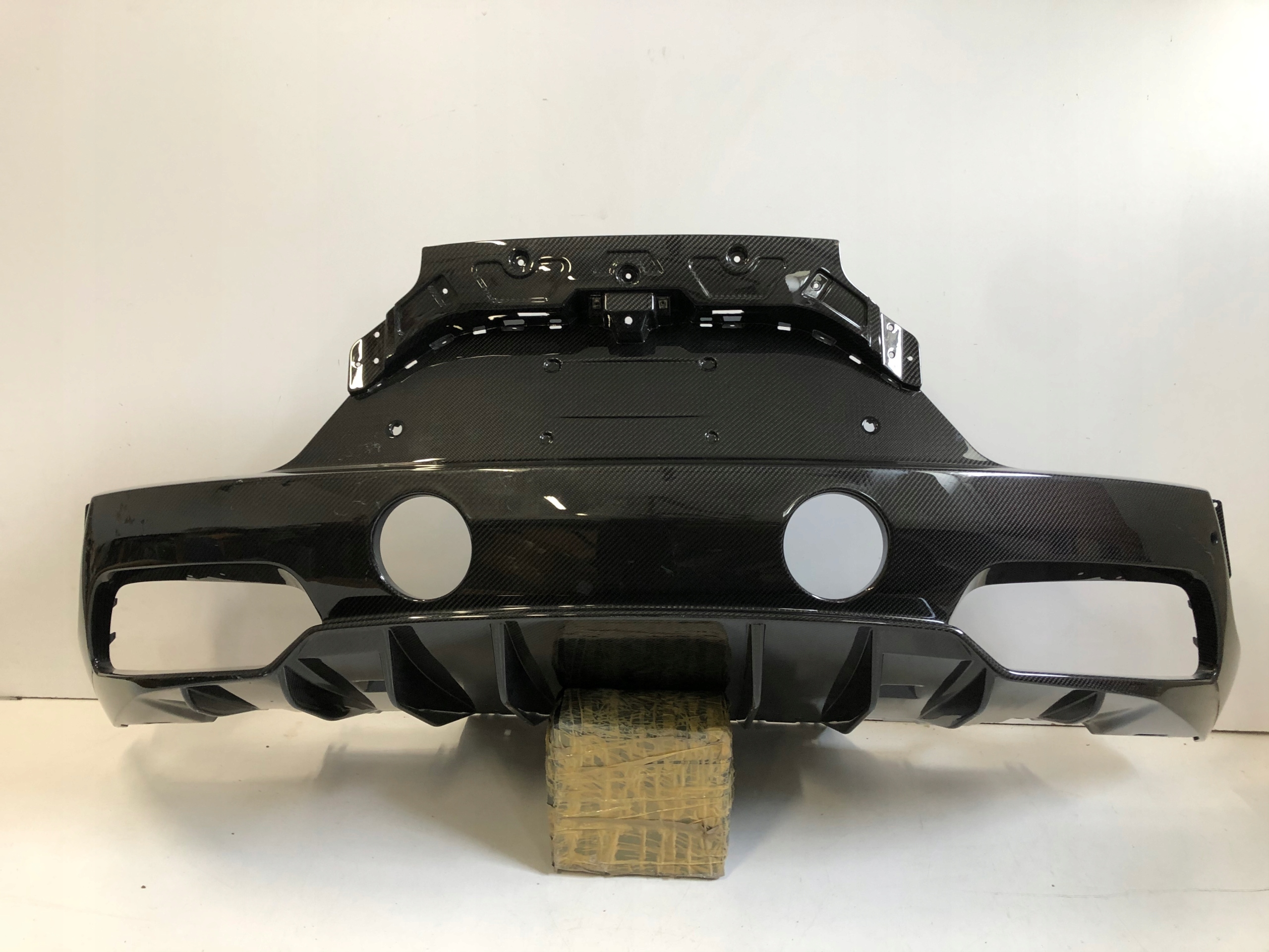 MASERATI MC20 Zderzak Tylny, Rear Bumper Carbon