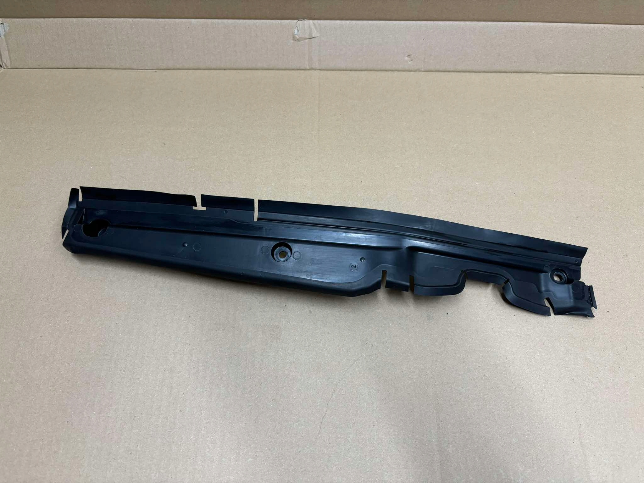 volant vzduchový stěny předního Horn AUDI A6 C7 4G0121292E