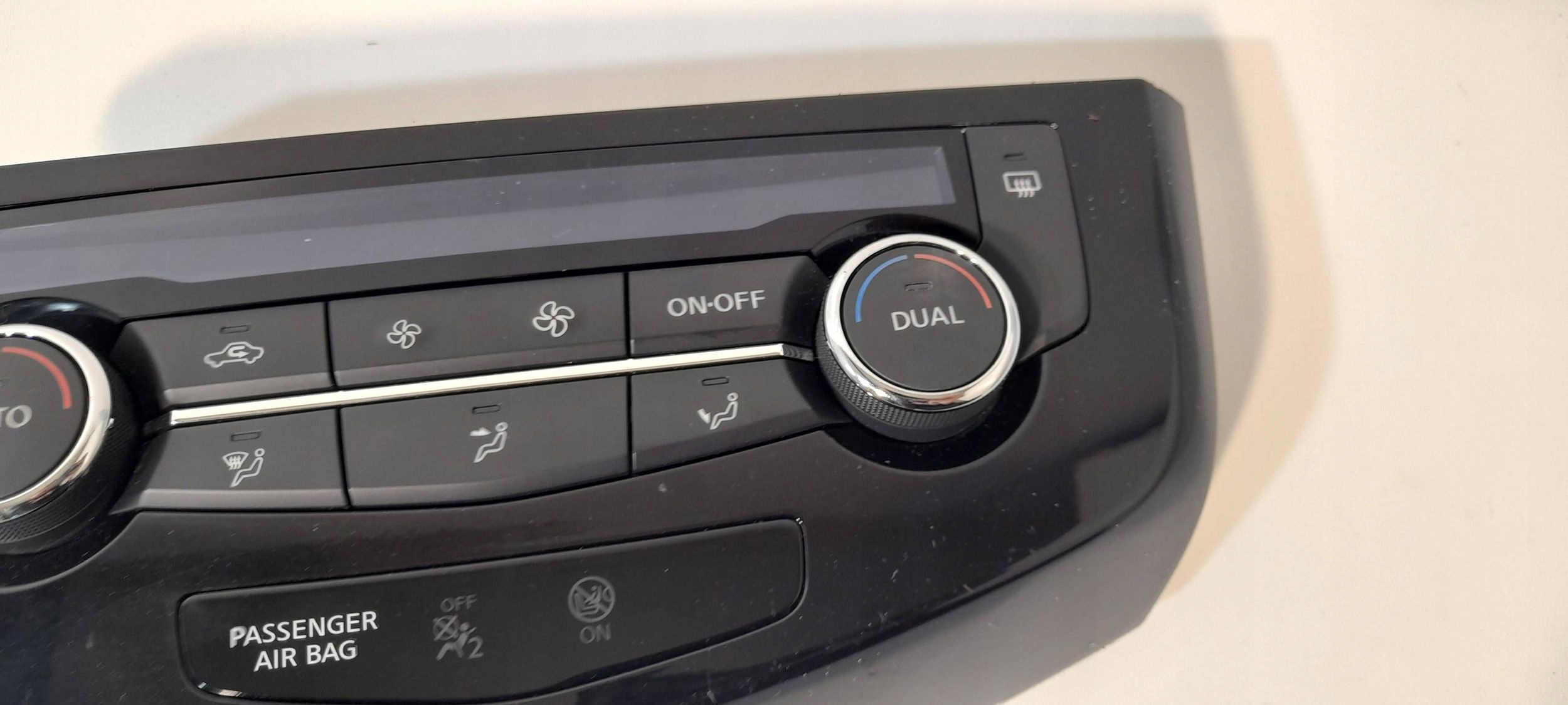 Nissan Qashqai J11 Unite commande clima 27500-4EA0A (P3)