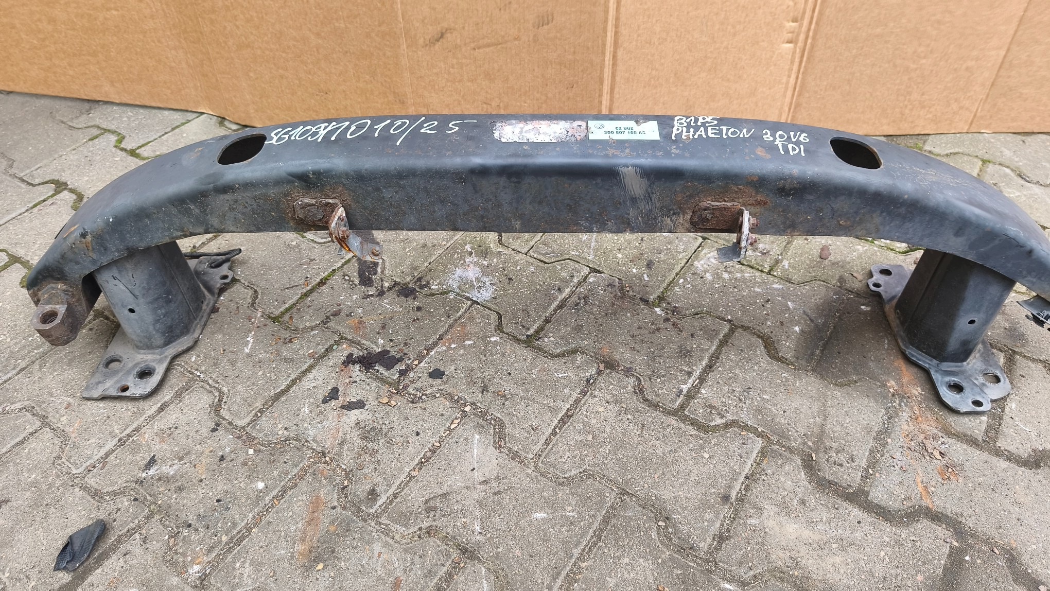 bumper support PRZEDNIEKA VW PHAETON 3.0 V6 2006r