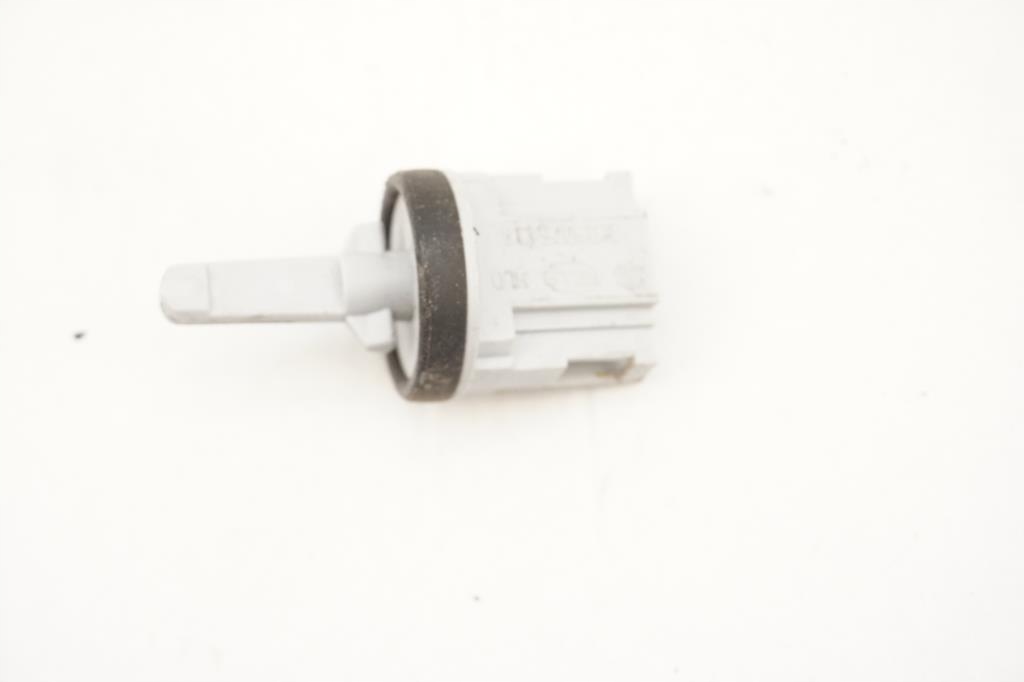 CZUJNIK TEMPERATURY VW GOLF V PLUS 1K0907543A Typ samochodu Samochody osobowe