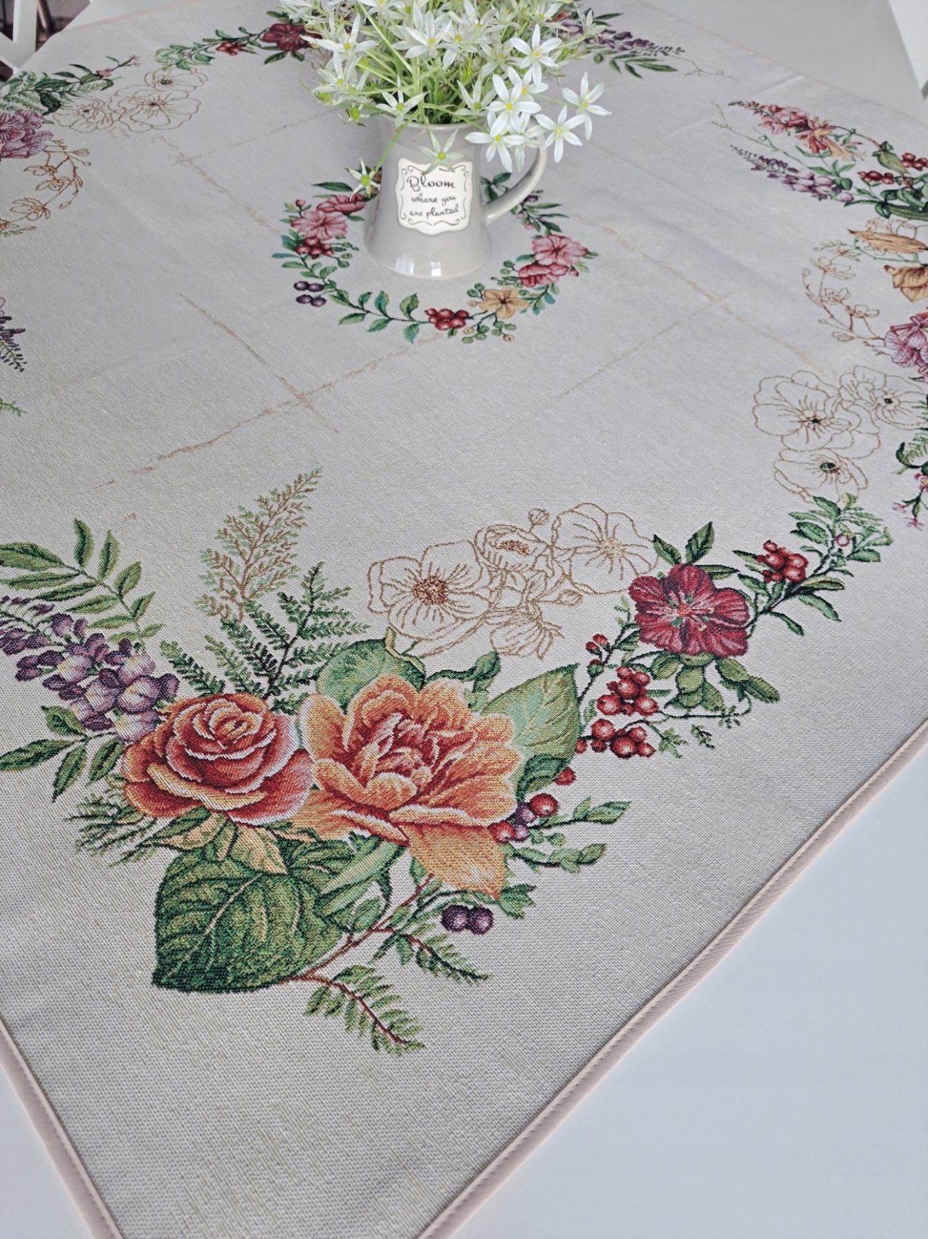 Ubrus 100x100 cm V100 květiny