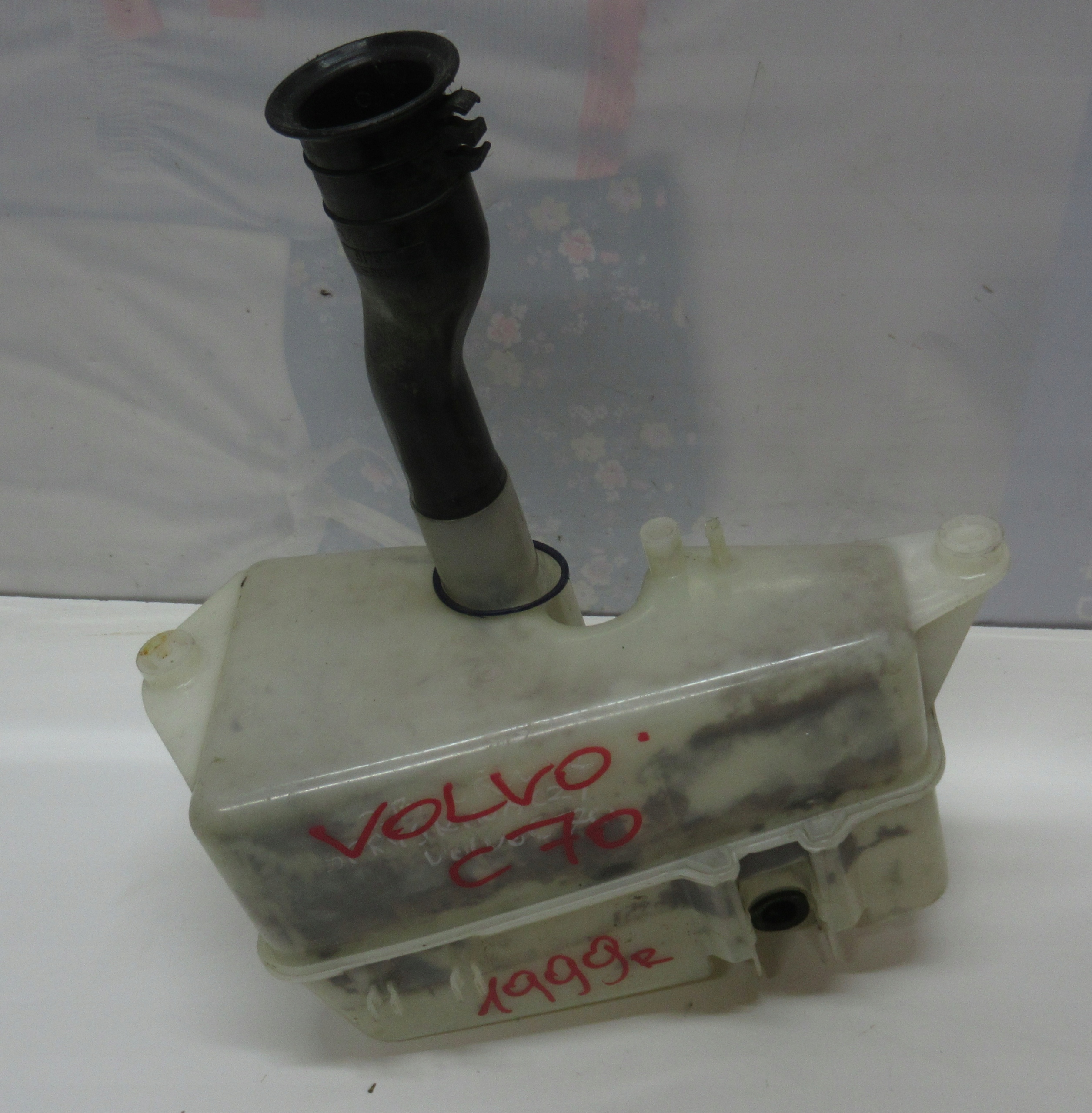 VOLVO C70 washer fluid tank 9190692