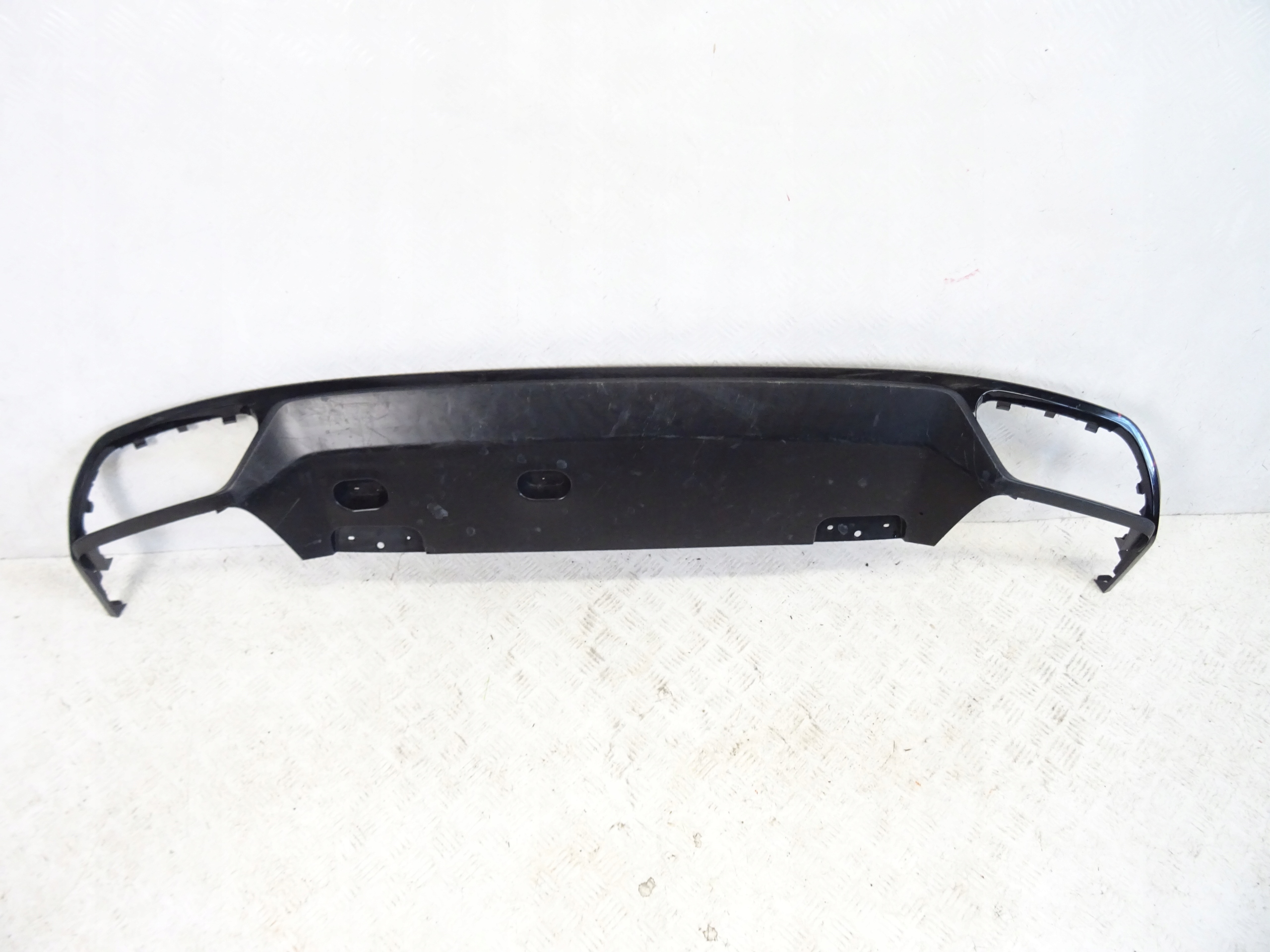 diffuseur accessoires pare choc arrière arrière VOLVO V90 II R-design 31425150