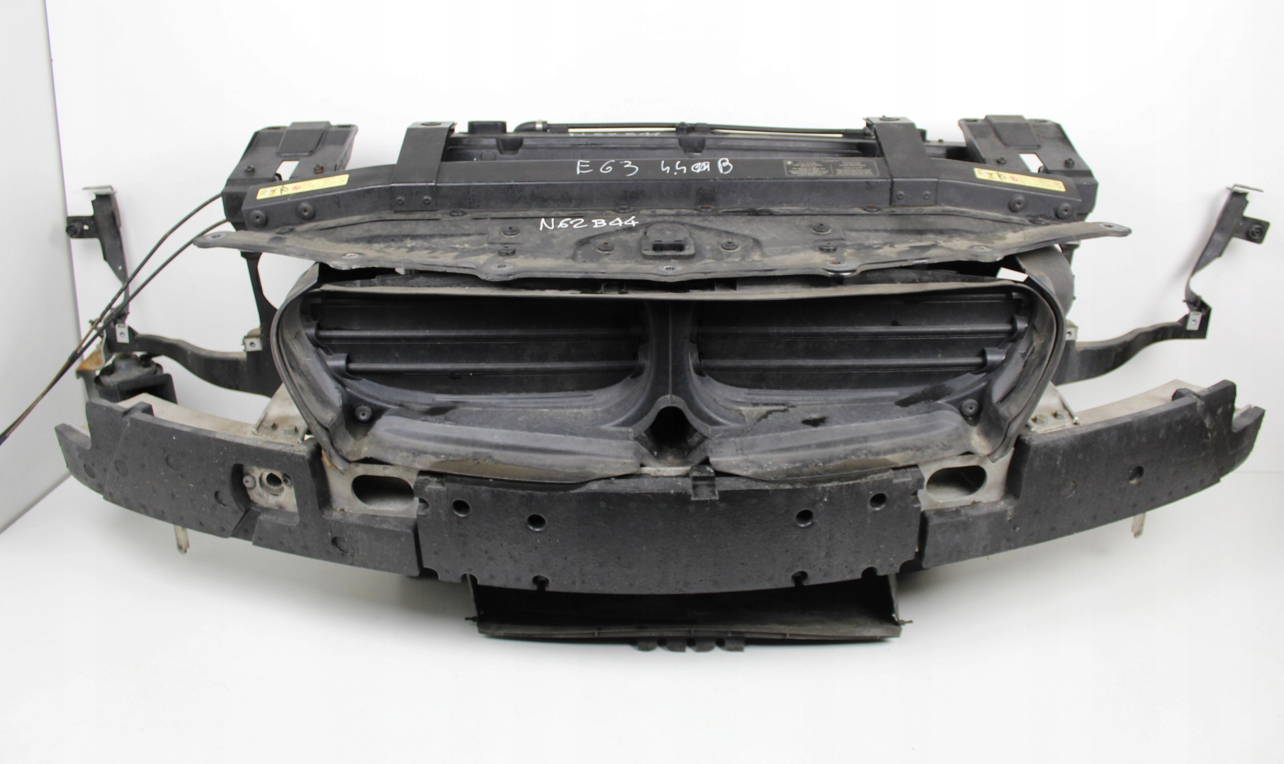 PAS PRZEDNI CHŁODNICE BELKA BMW E63 3.0B 4.4B N62