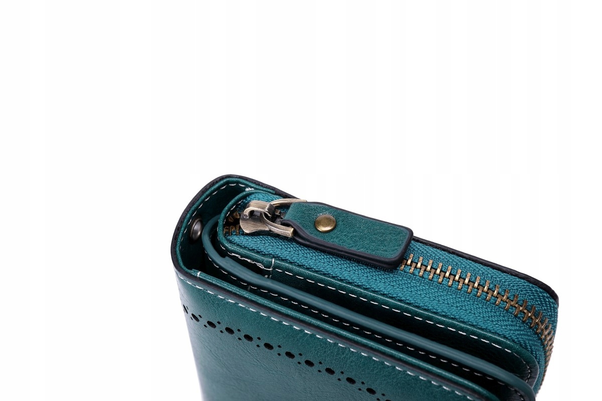 Zielony elegancki skórzany portfel damski skóra system RFID pasek na rękę Orientacja pozioma