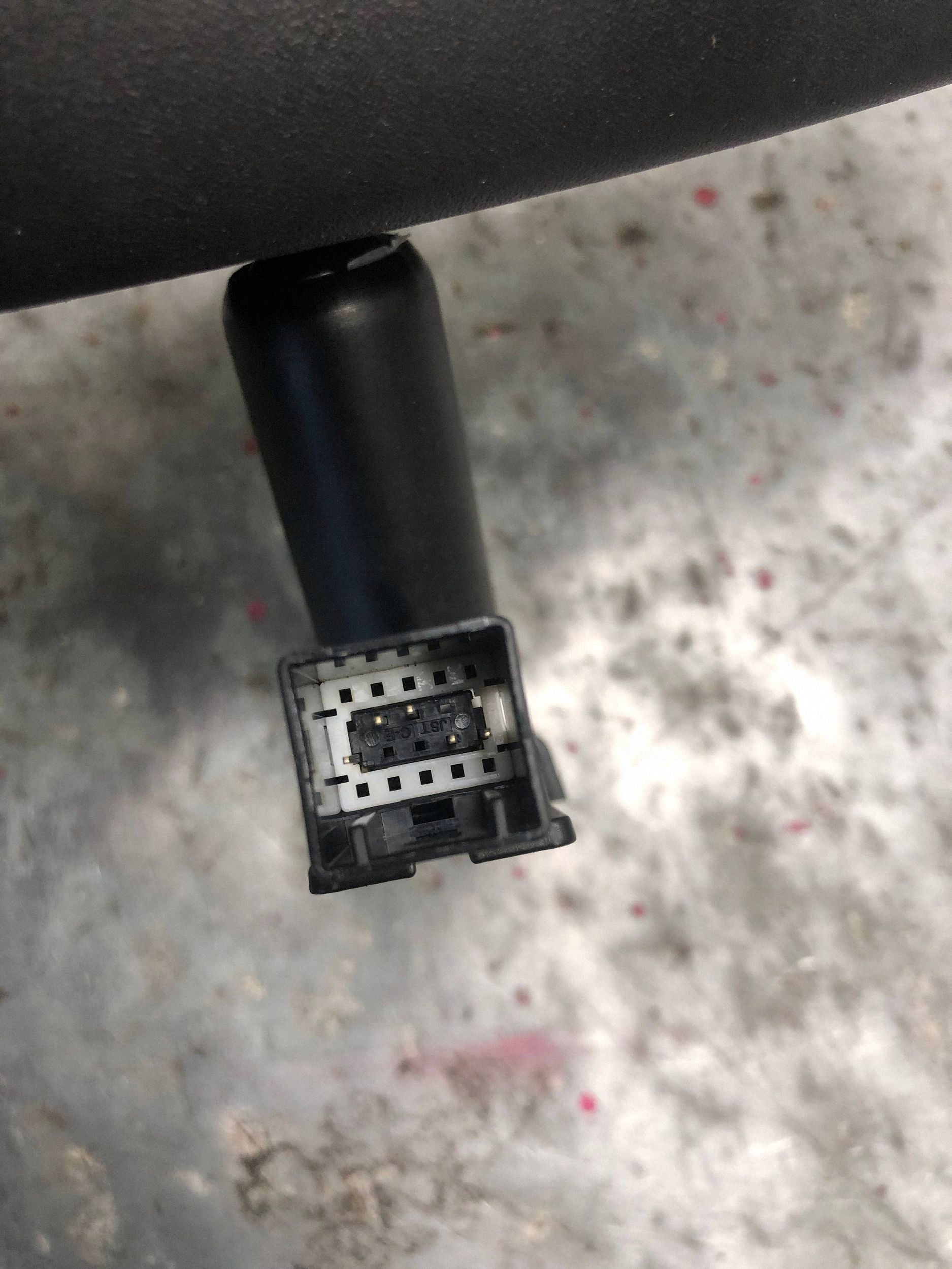 spiegel innen 5 PIN OPEL ASTRA J 13581081