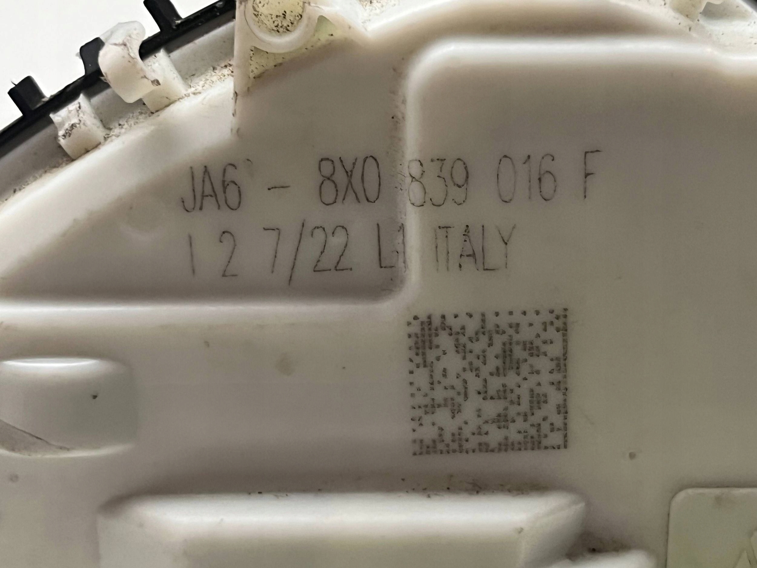 AUDI A4 B9 lock door right rear part 8X0839016F @M