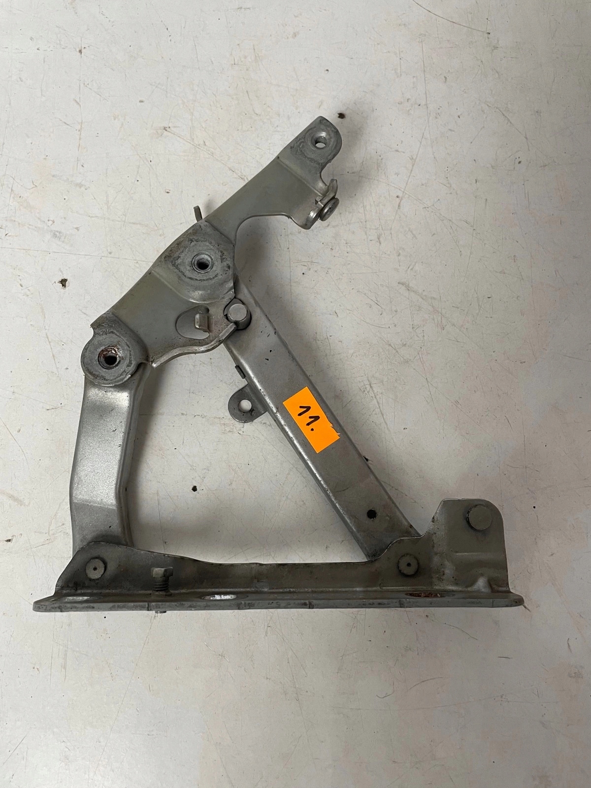 hinge bonnets front front right Mercedes E klasa W211 Cls W219