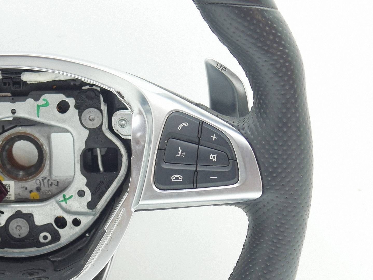 volant cuir MULTI avec la direction MERCEDS C W205 C63 AMG A2054602403