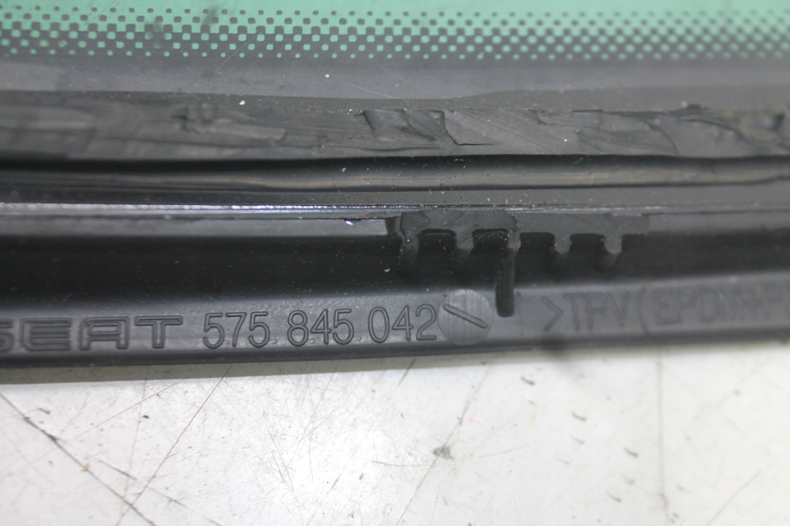 window bodywork right rear part 575845042 SEAT ATECA 16