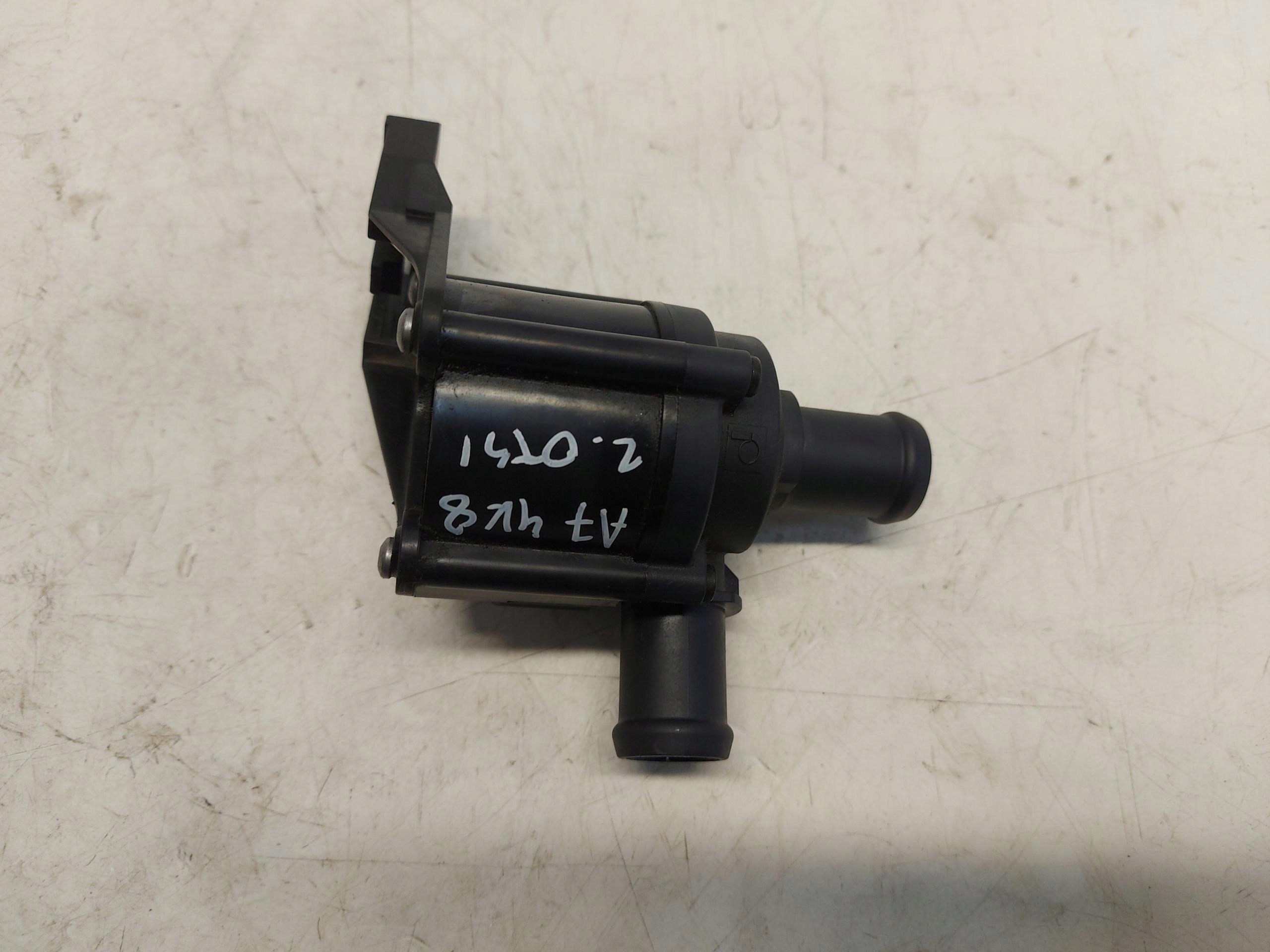 Audi A7 II 4K8 4M0 TFSI water pump 06H121601P