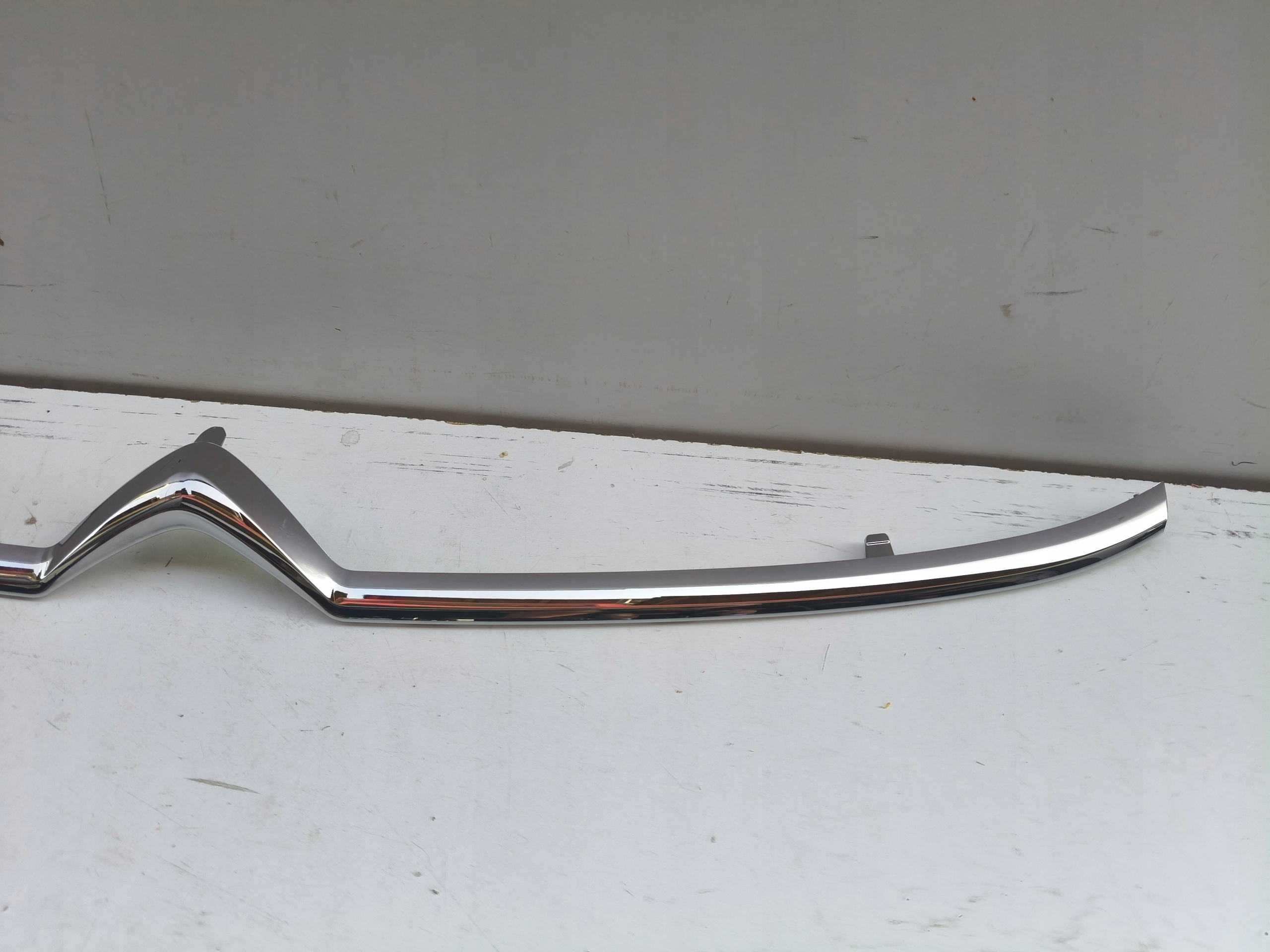NO-WY-- CHROM grille upper CITROEN C3 III 20- LIFT