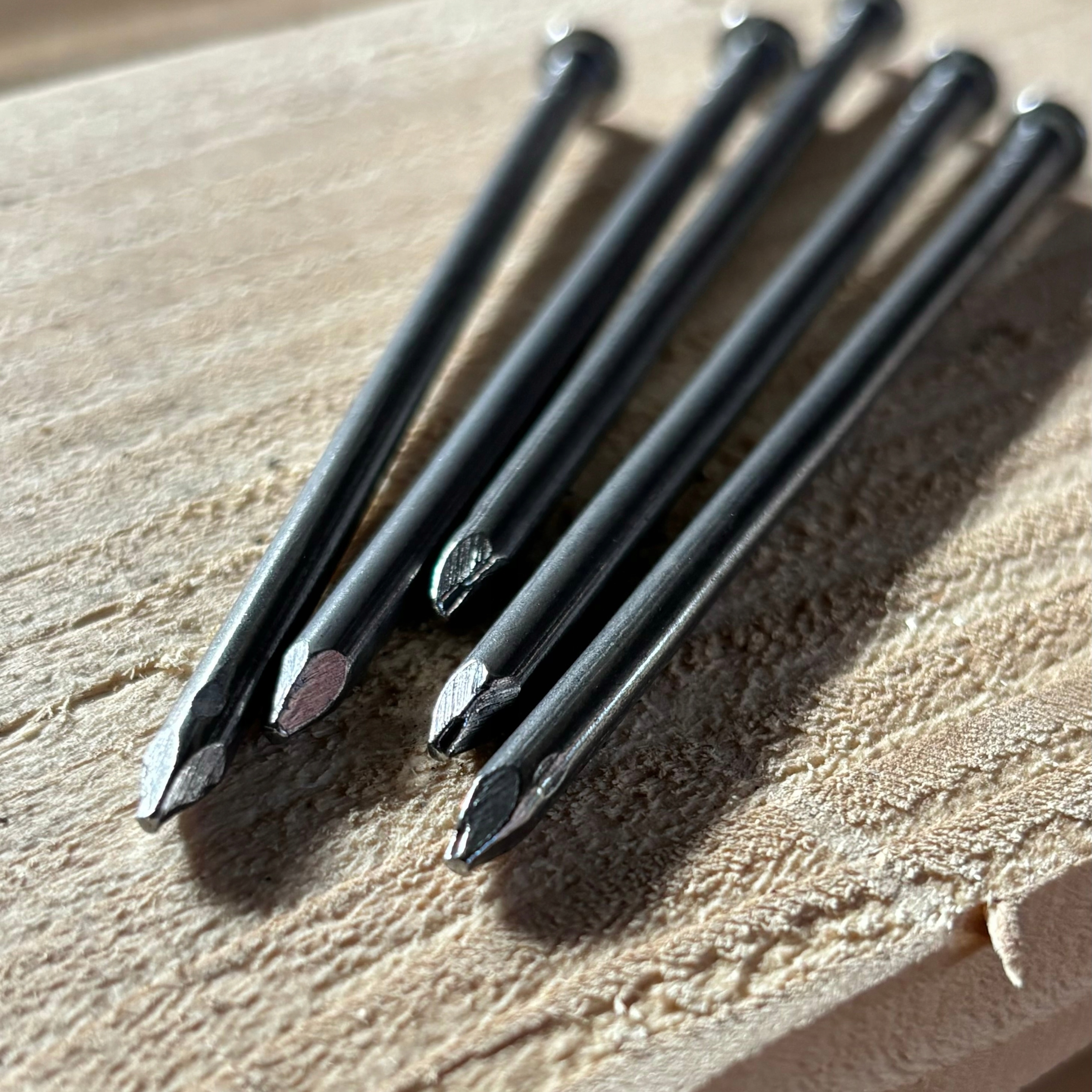 GWOŹDZIE BUDOWLANE 100mm 4.2x100 5kg czarne gładkie (4x100) Długość 100 mm