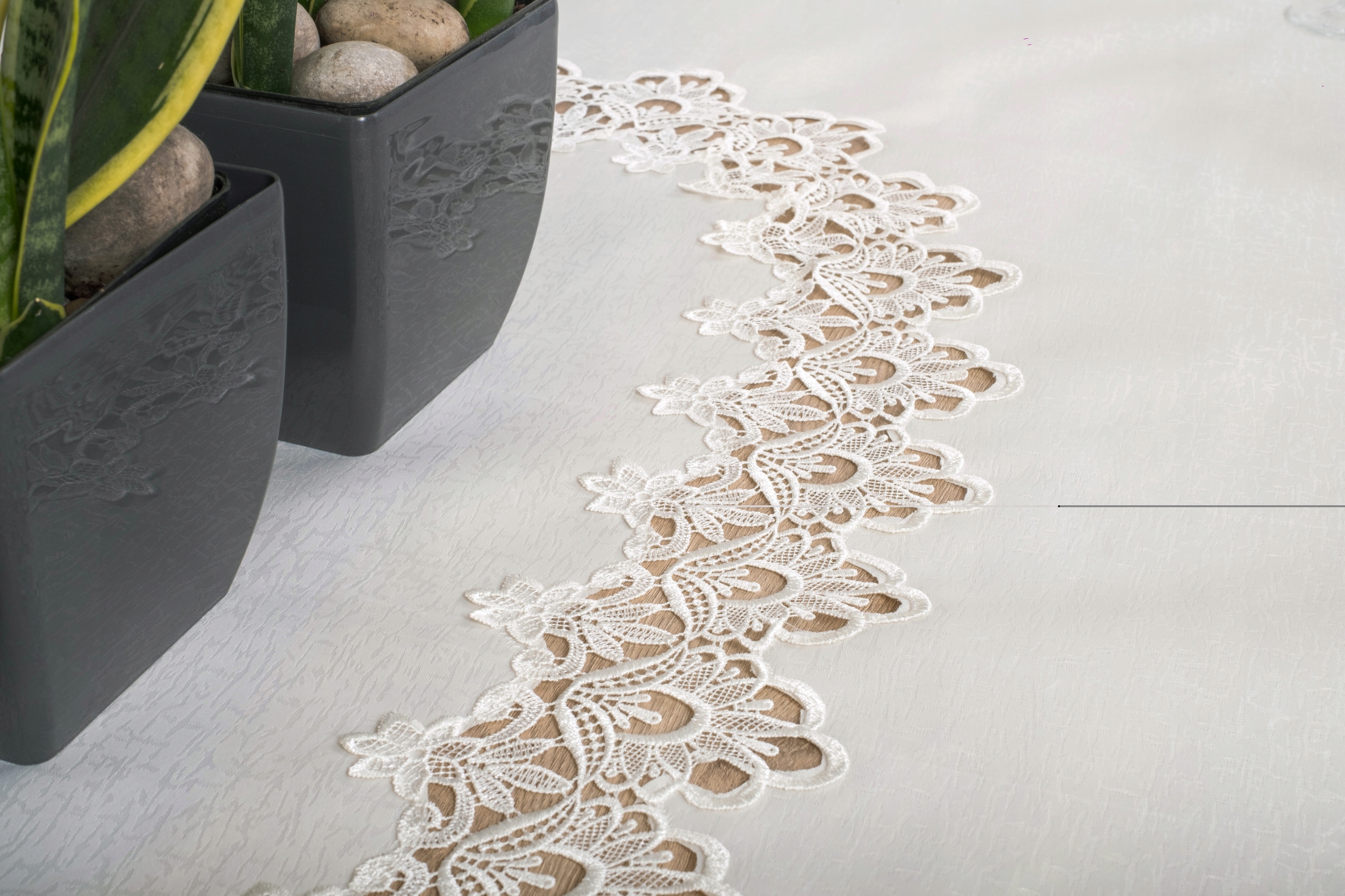 Obrus OWALNY z gipiurą plamoodporny 160x300 ECRU Marka inna