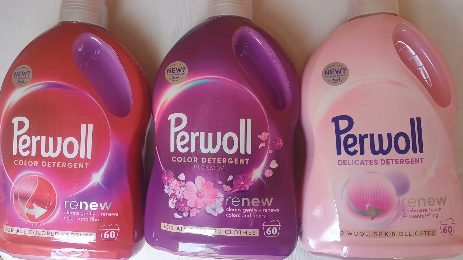 Levně Set 3 x Tekutý prací prostředek Perwoll 3 l na praní vlny a jemných tkanin