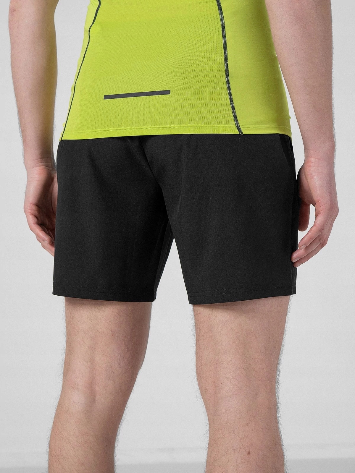 SPODENKI DO BIEGANIA 4F MĘSKIE SZYBKOSCHNĄCE XXL Model H4L22-SKMF010-20S GŁĘBOKA CZERŃ