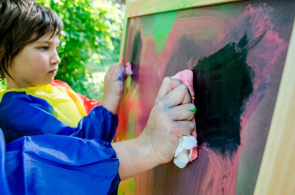 Kreda w sprayu 400ml zmywalny RÓŻOWY MTN94 Marka Montana