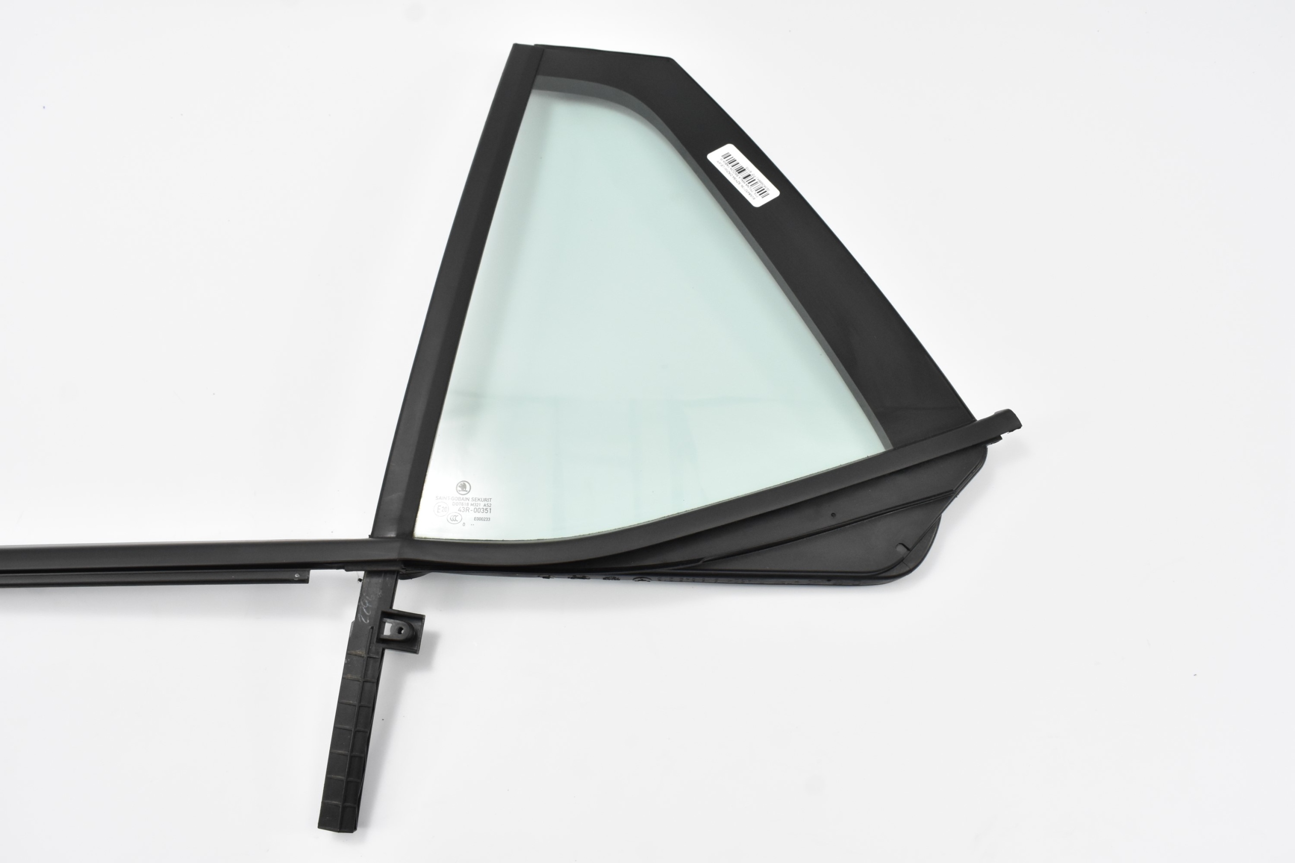 SZYBA DRZWI LEWY TYŁ TYLNA MAŁA 6V6845213K SKODA FABIA III 6V FL 2021 Stan opakowania zastępcze