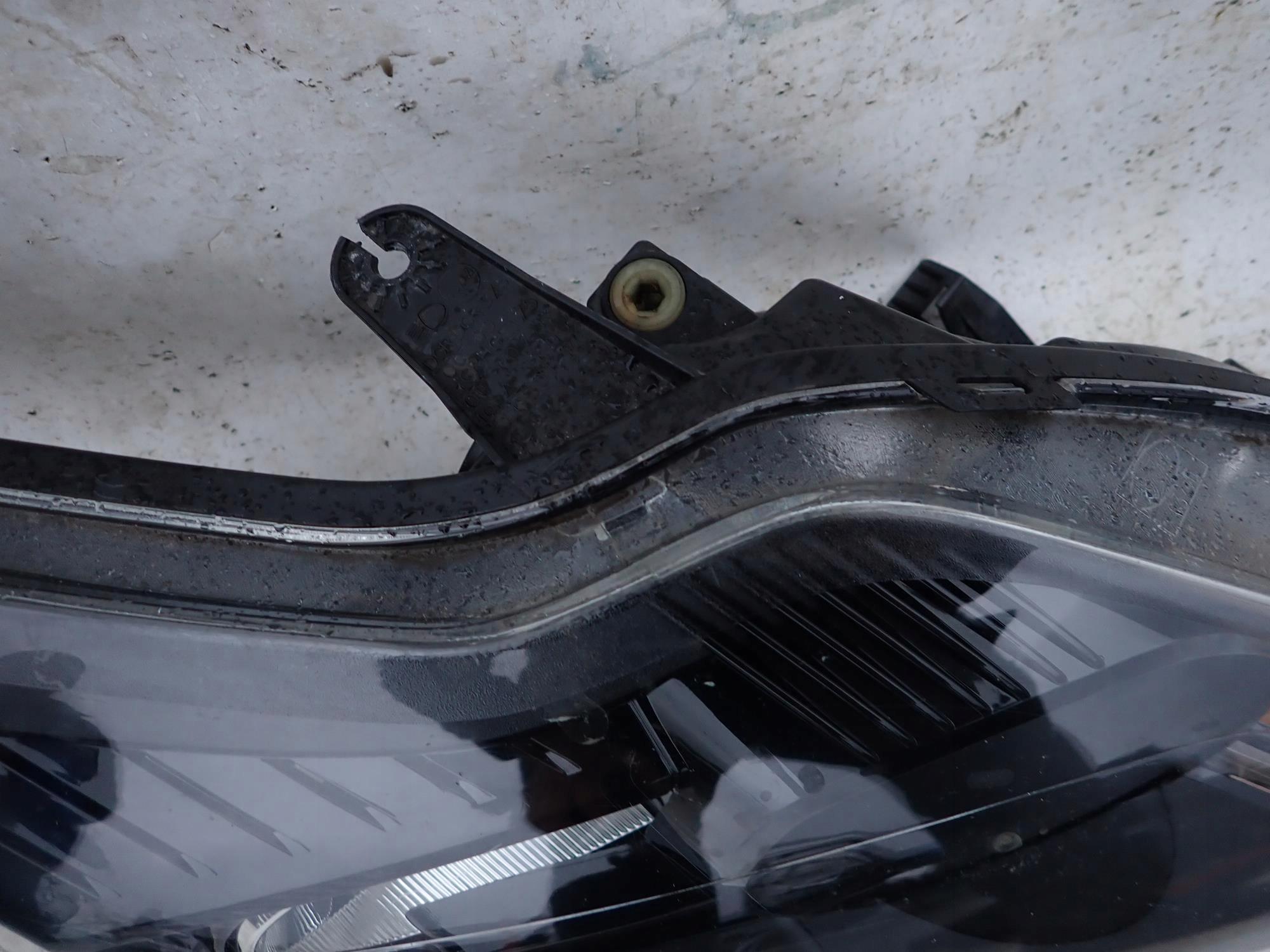 FORD FOCUS II 2 MK2 LIFT 07-11 light front right