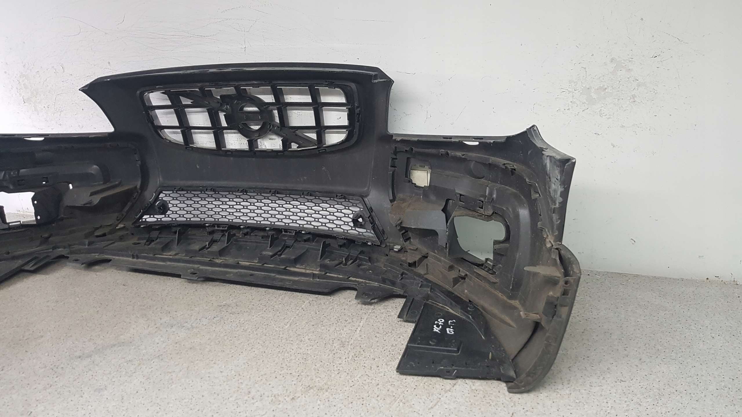 VOLVO XC70 XC 70 LIFT 2007 - bumper front 7778