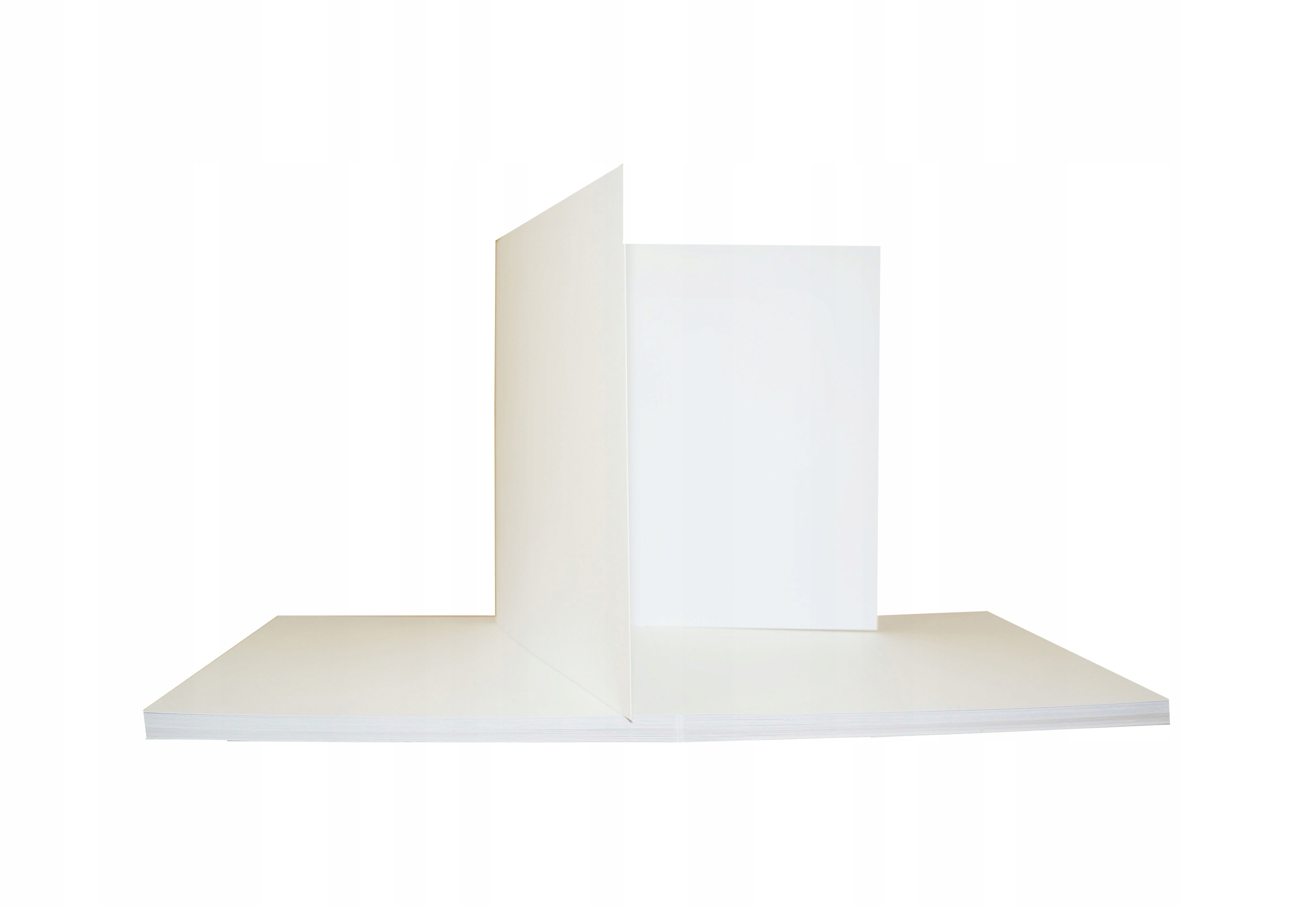 

Papier ozdobny Lessebo 240g biały 14,5x29 bigowany