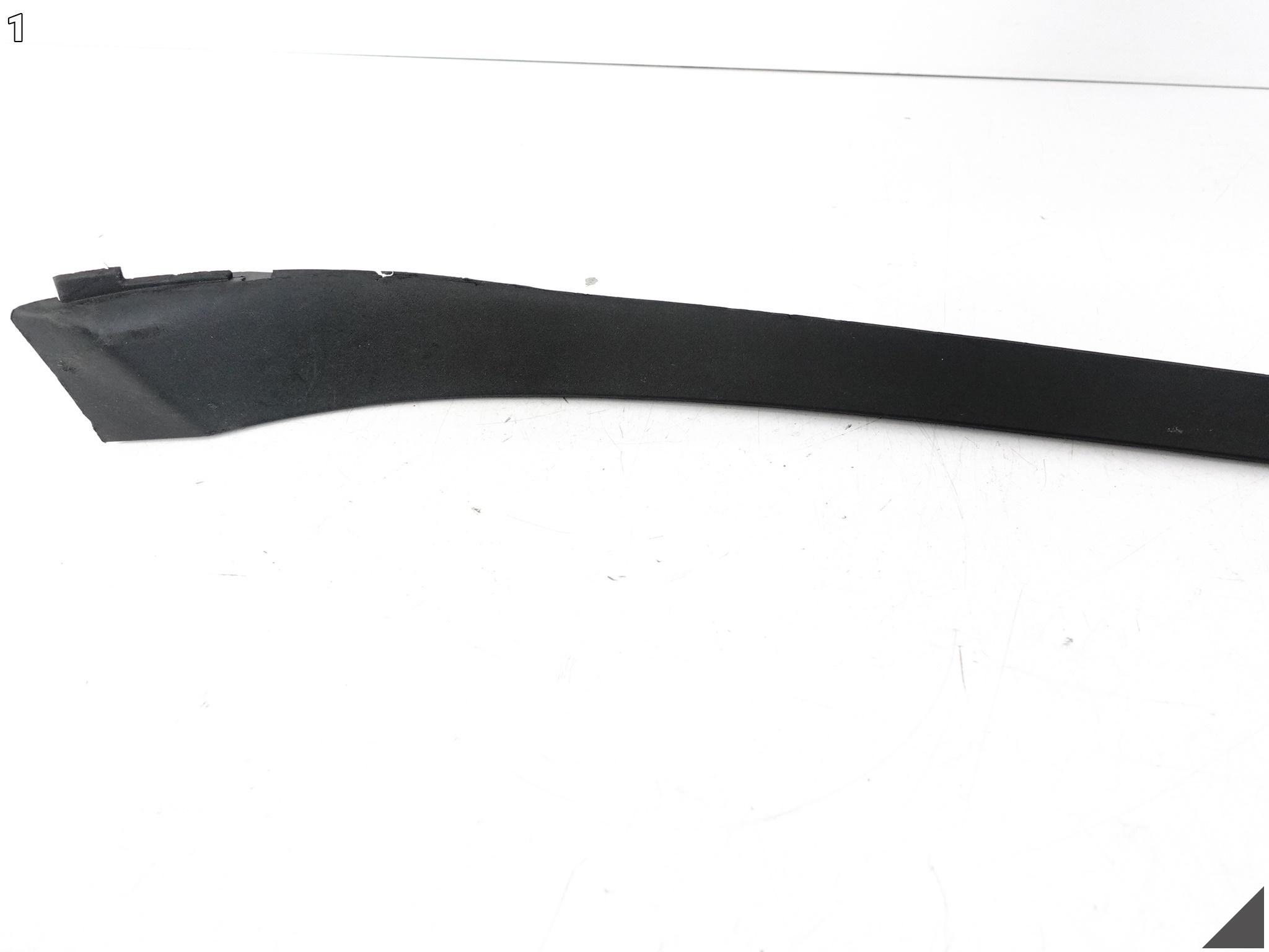 MCLAREN 650S / MP4-12C SPIDER LISTWA SZYBY PRAWA PRZÓD 11A6705CP Typ samochodu 4x4/SUV Samochody osobowe