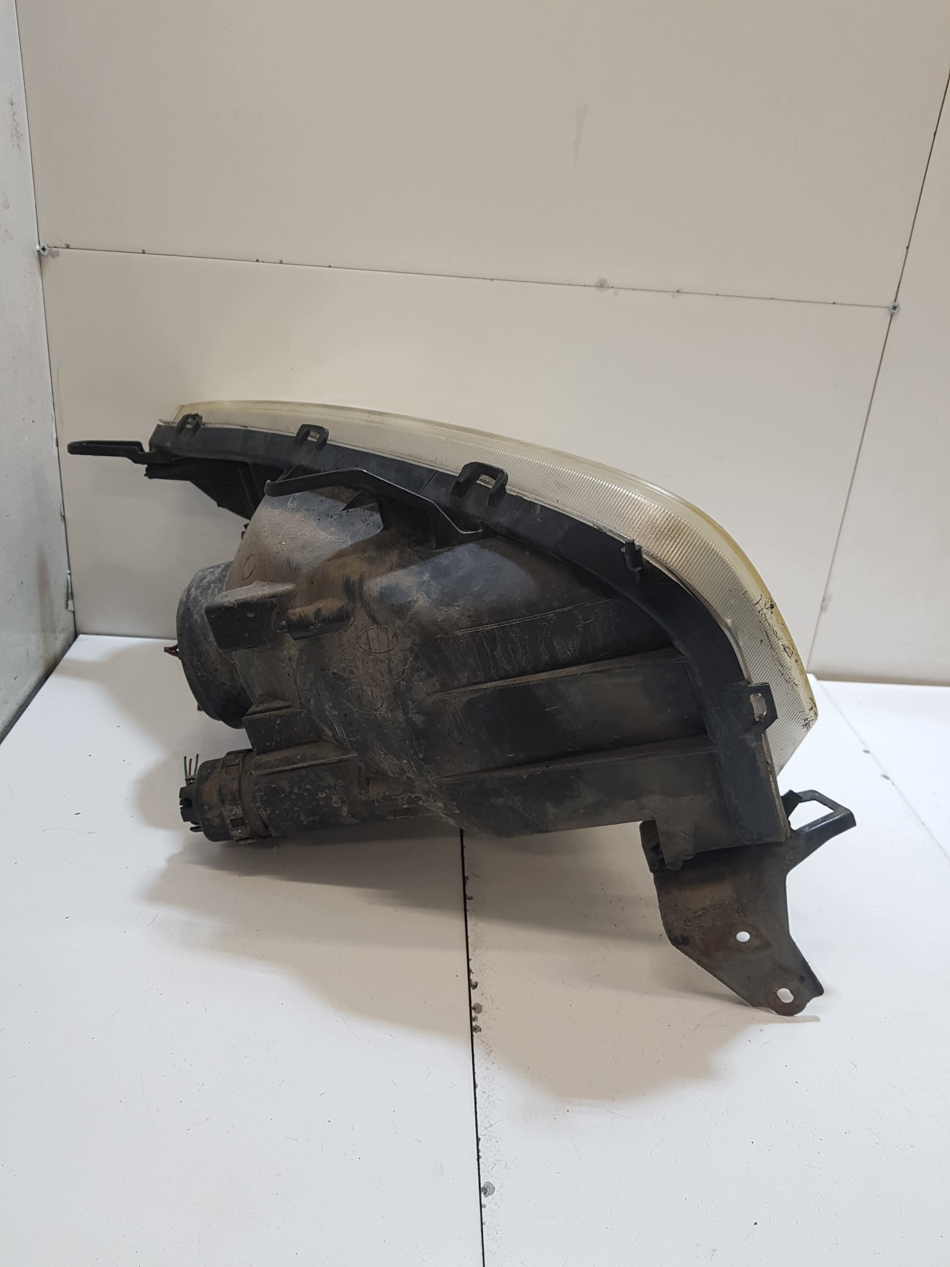 light left front TOYOTA RAV 4