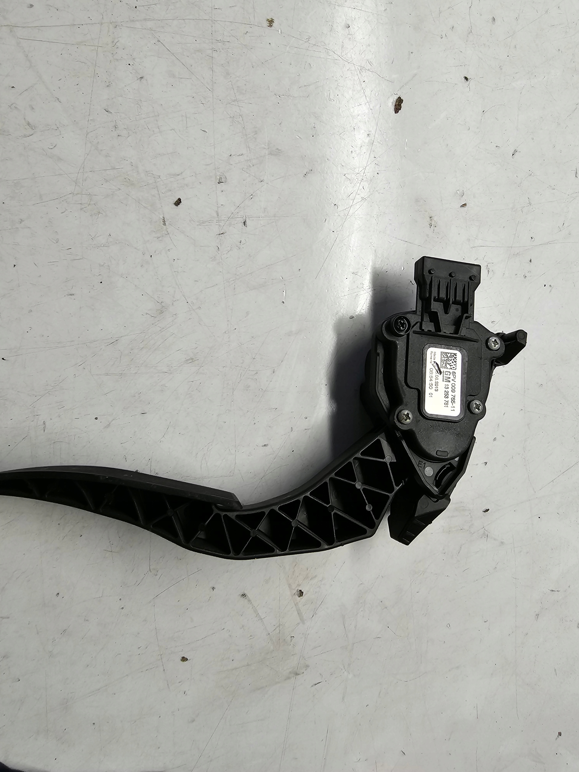 OPEL ZAFIRA C PEDAL GAZU POTENCJOMETR 13253781
