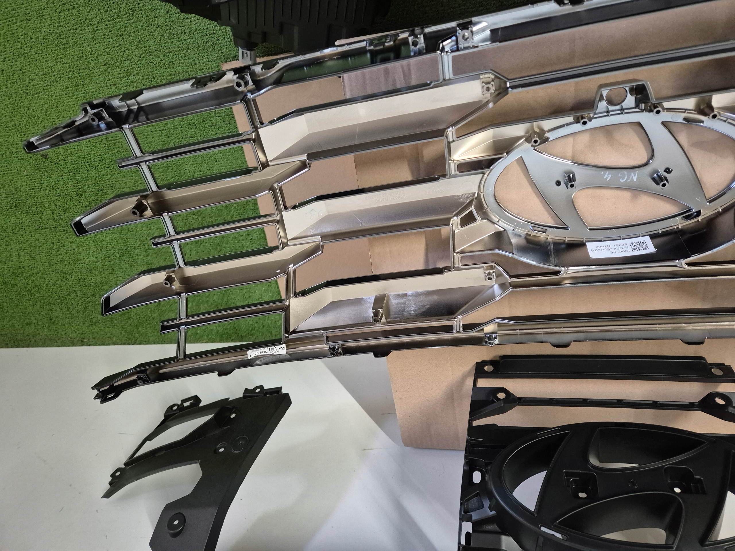 Hyundai Tucson NX4E Kühlergrill FRONTGRILL Kühlergitter - Thumbnail 9