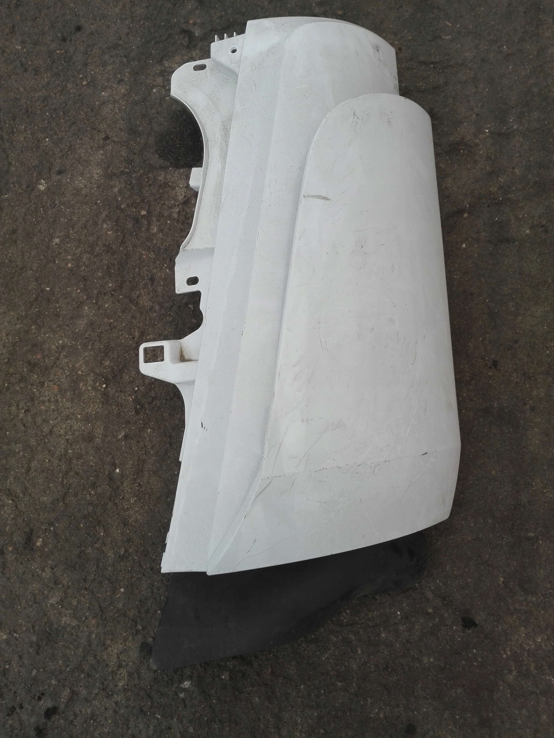 NAROŻNIK LEWY OWIEWKA MERCEDES ATEGO A967