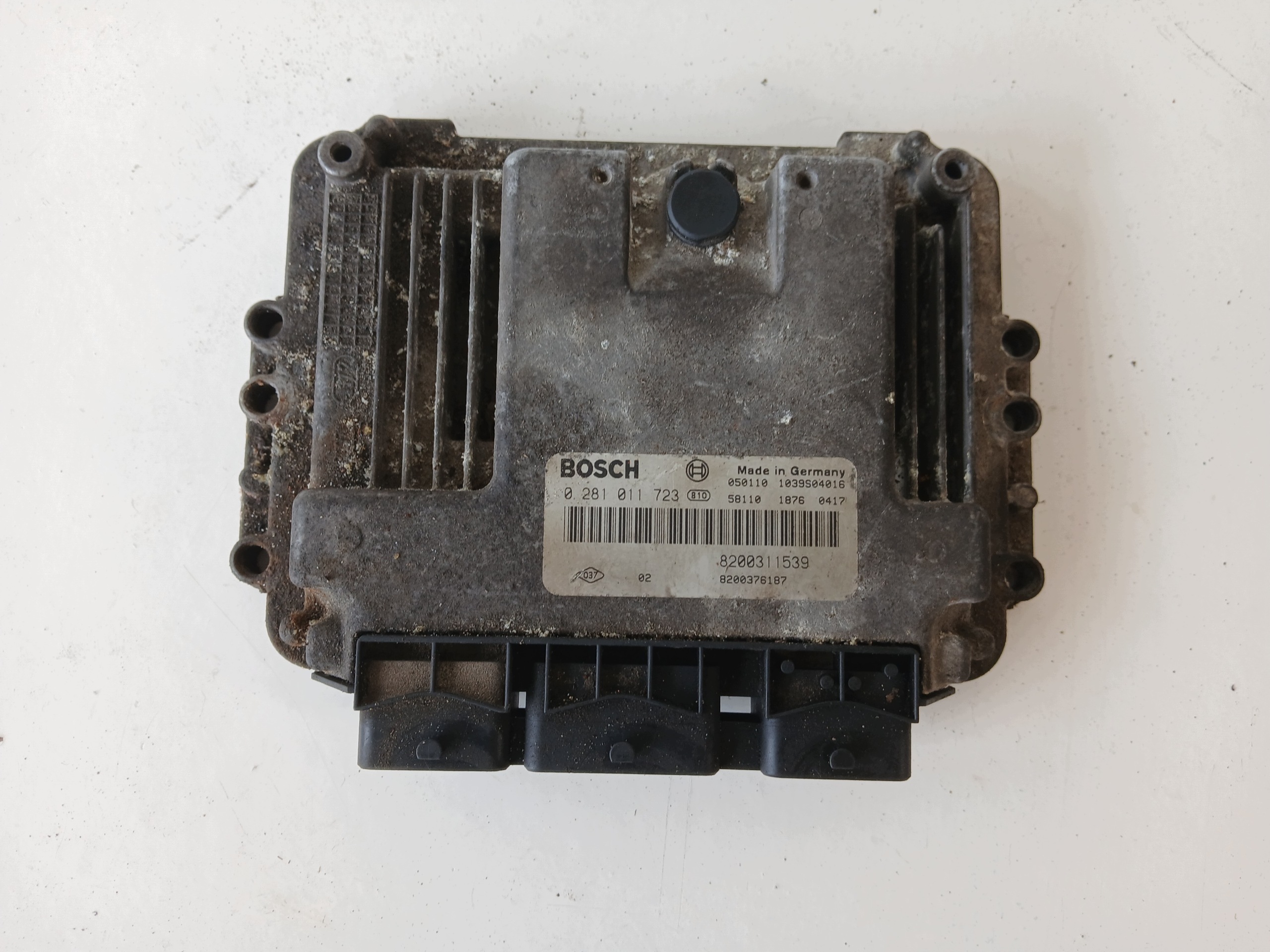 RENAULT MEGANE II 1.9 DCI control unit of the engine 8200311539