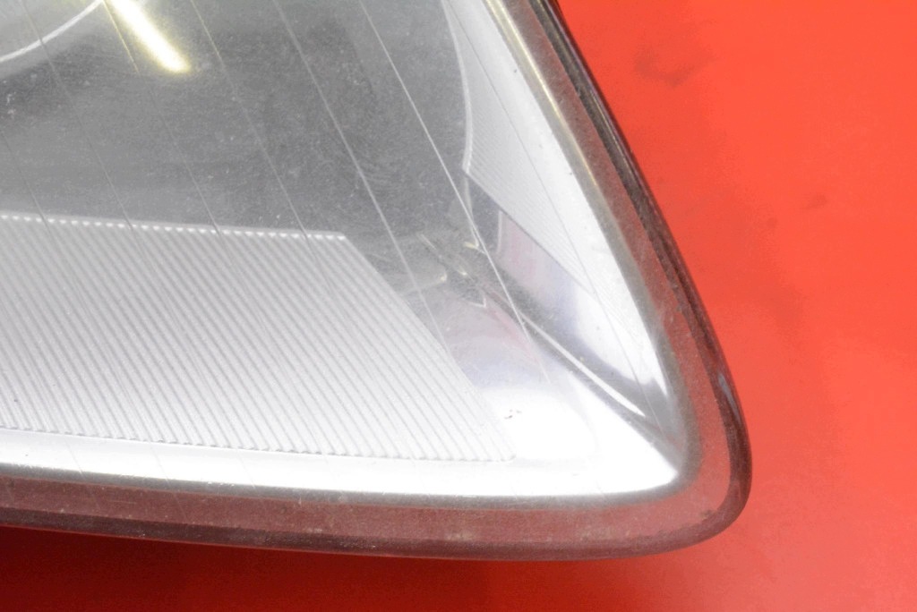 REFLEKTOR droite feu avant EU AUDI A6 C6 04-08