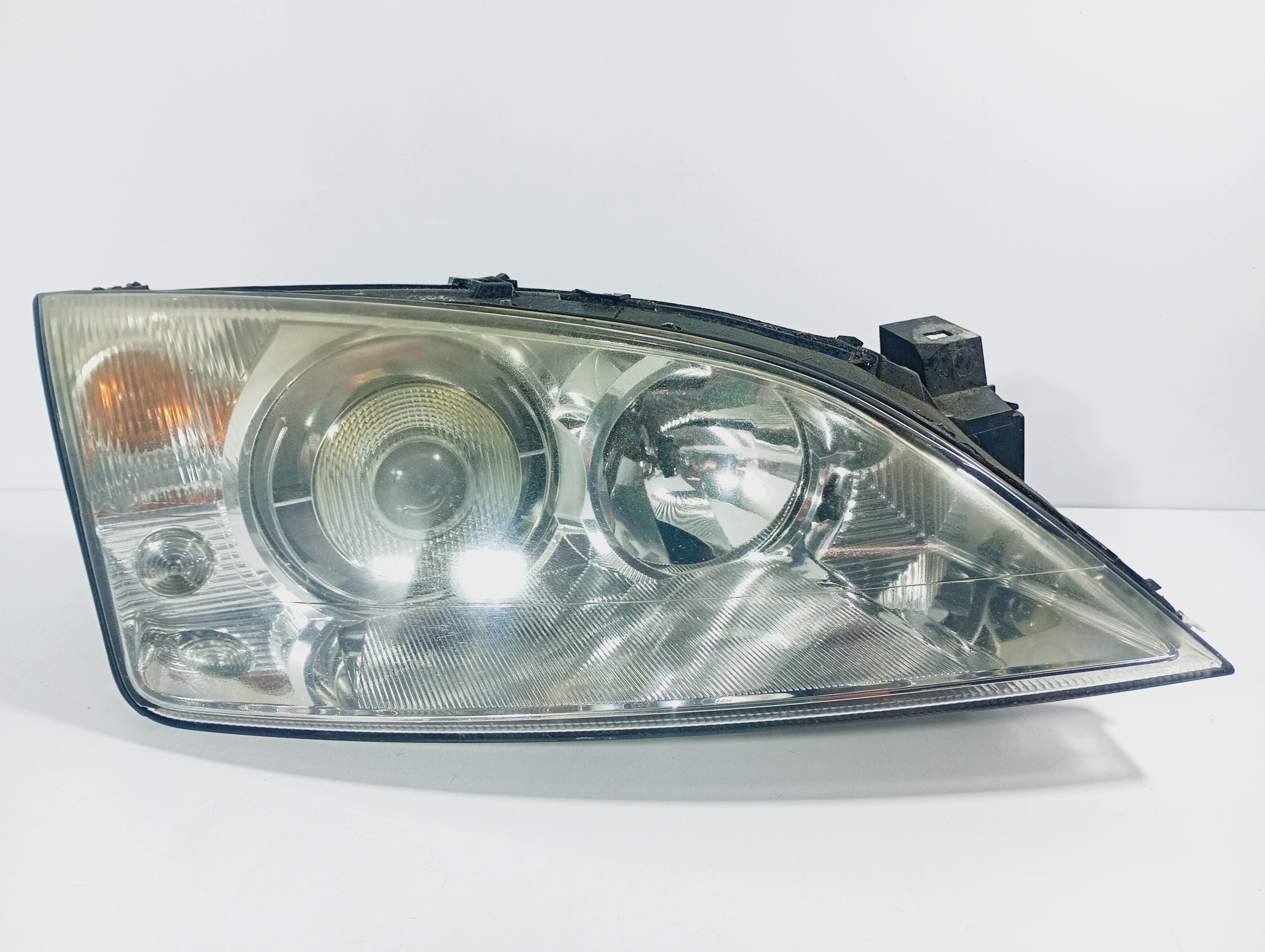 light right front REFLEKTOR right front 1305235545 Ford Mondeo 3 III 00-07