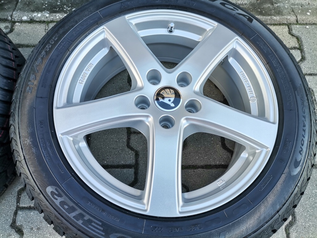 SKODA SUPERB III KAROQ KOŁA ZIMA 215/55R17 DĘBICA Rozstaw śrub 5x112
