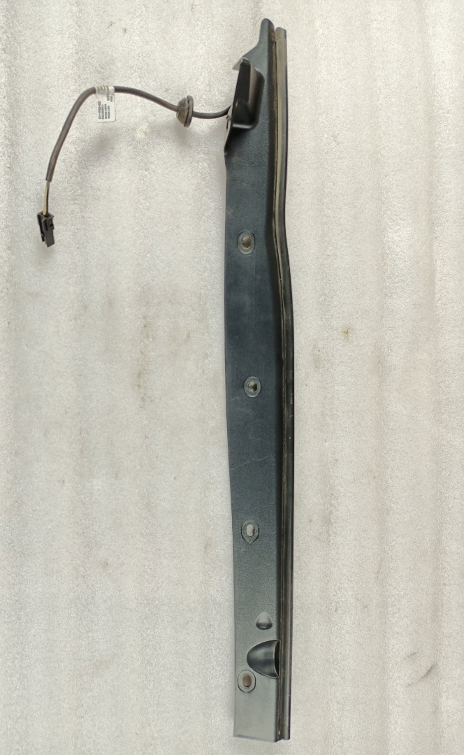 04816648AD - Датчик багажника Dodge Durango 2011+