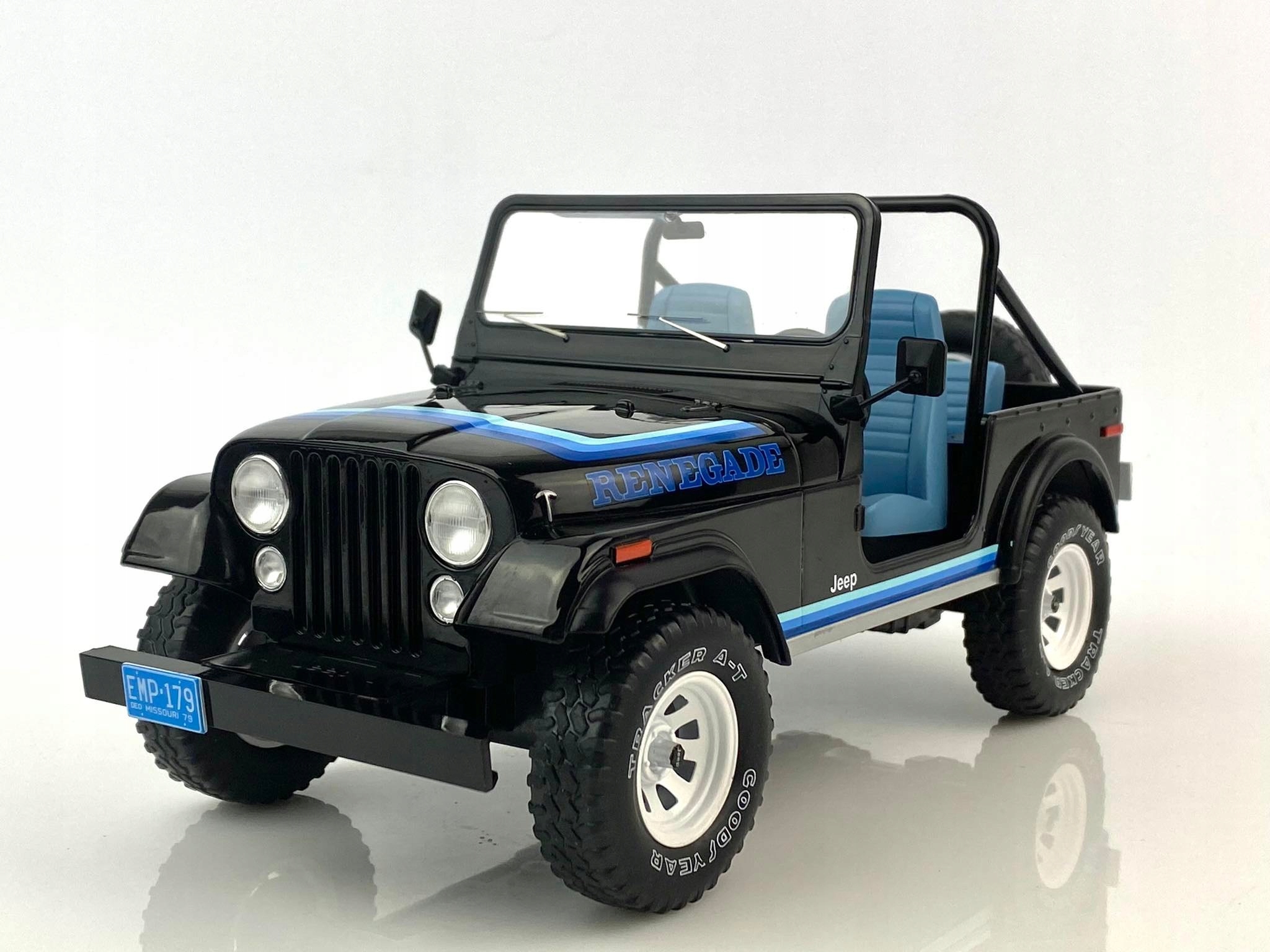 

Jeep CJ-7 Renegade, black/Decorated Mcg 1:18