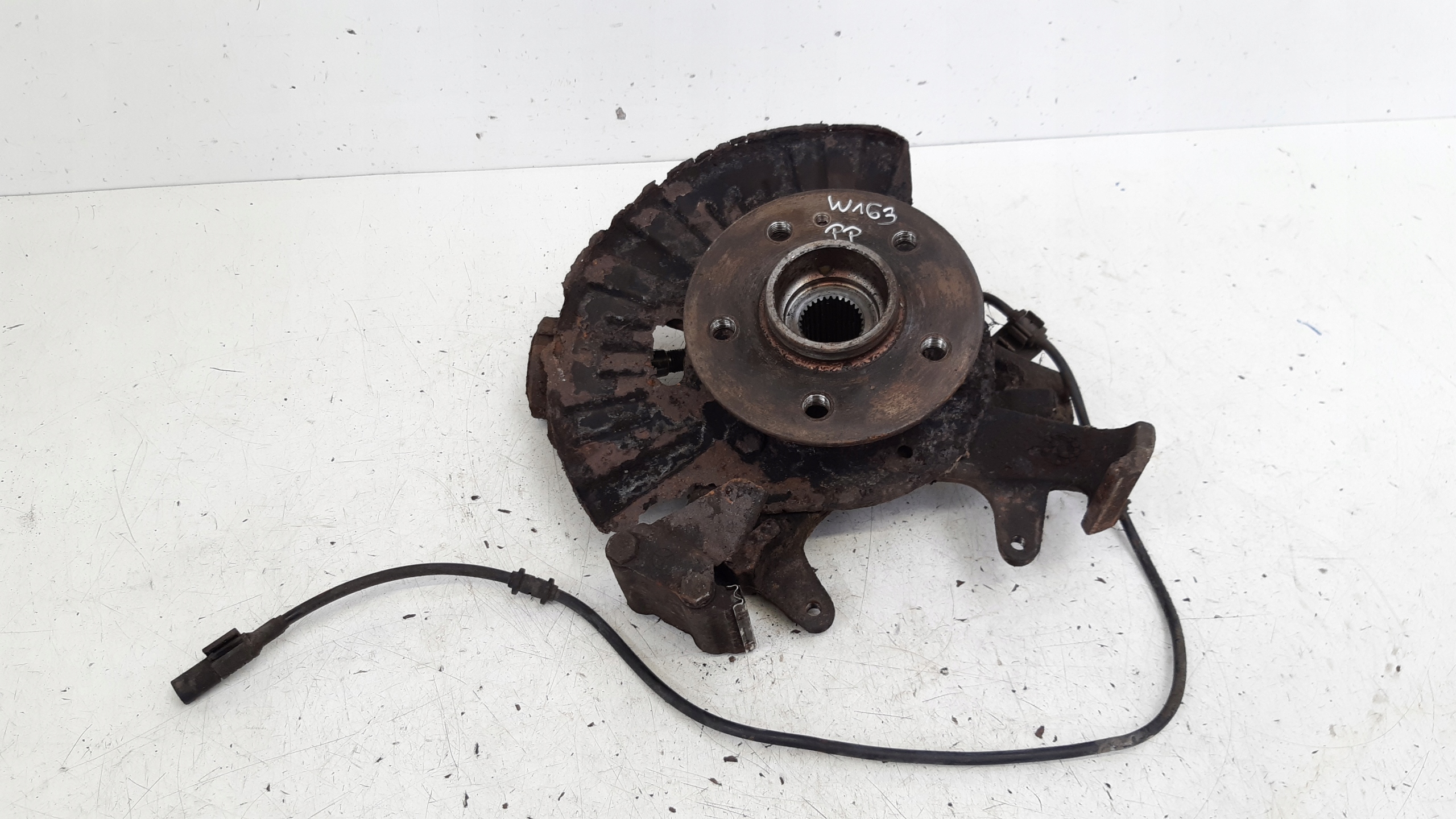 swing right front Mercedes ML W163