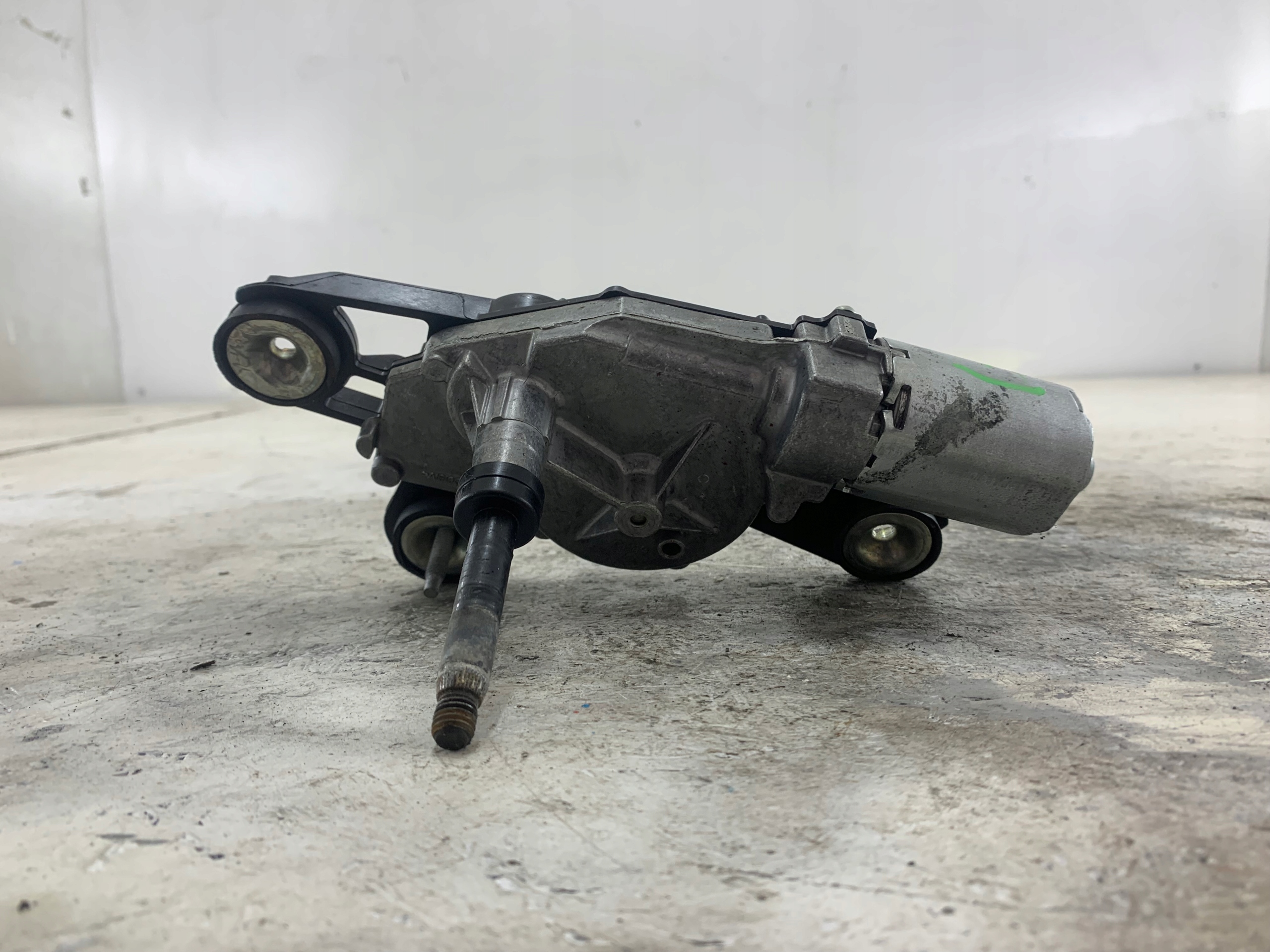 FORD FIESTA MK7 wiper mechanism front 8A6117B571AB