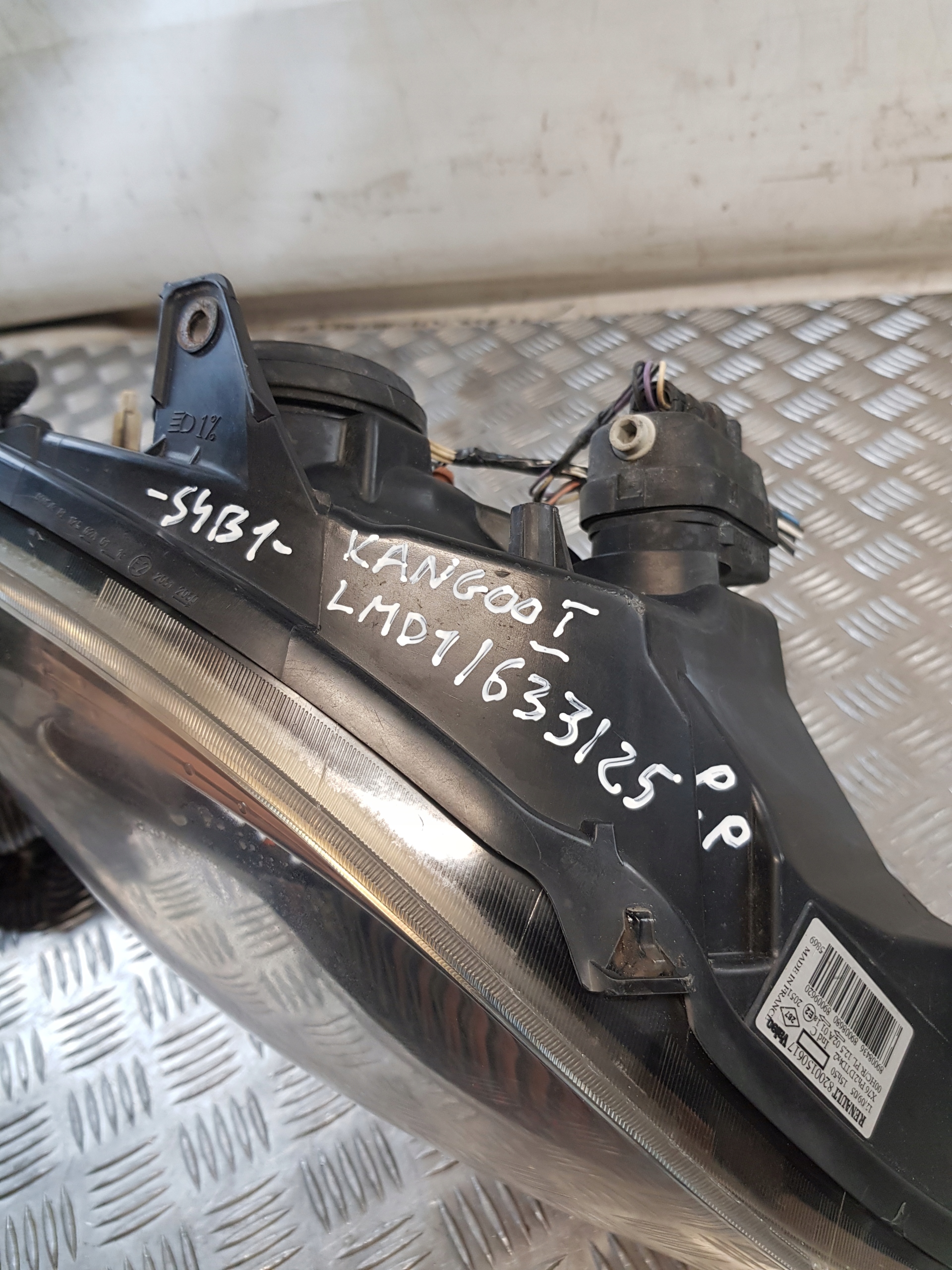 light right front 8200150617 RENAULT KANGOO and 05R- EUROPA