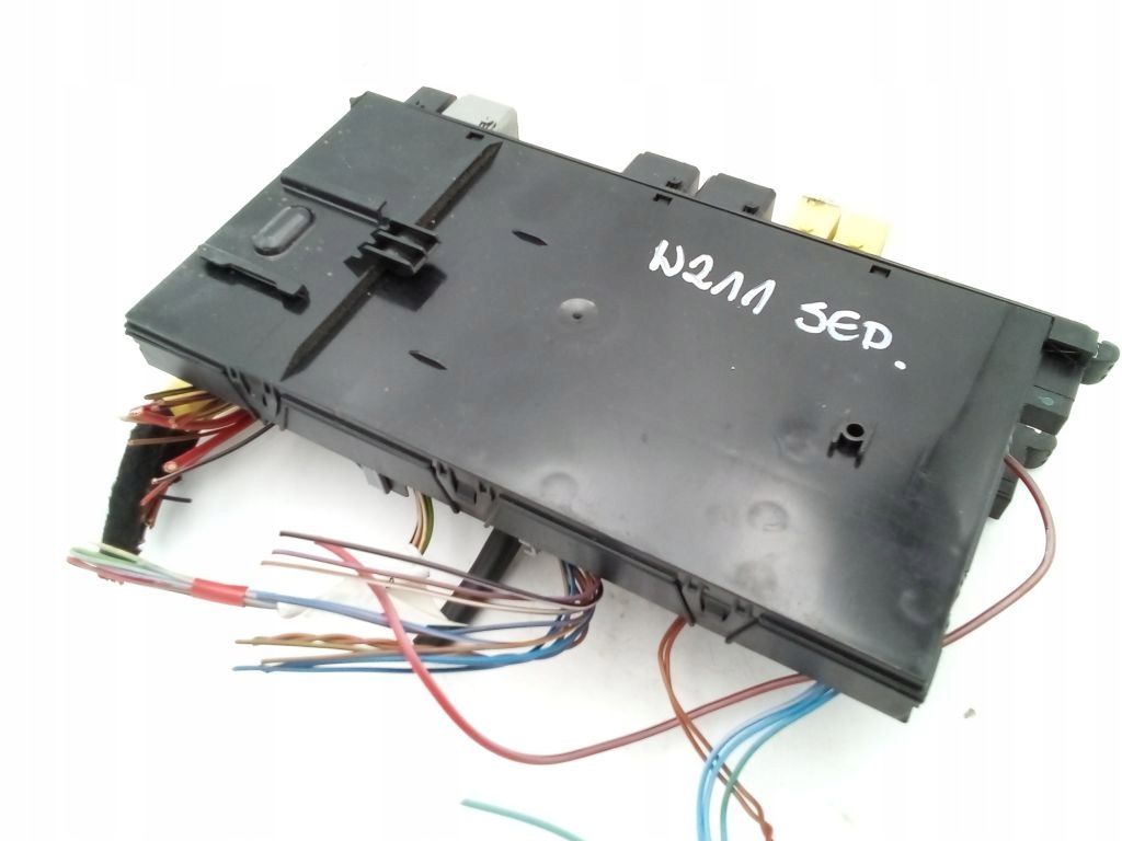 Mercedes E class W211 module control unit SAM 2115453401