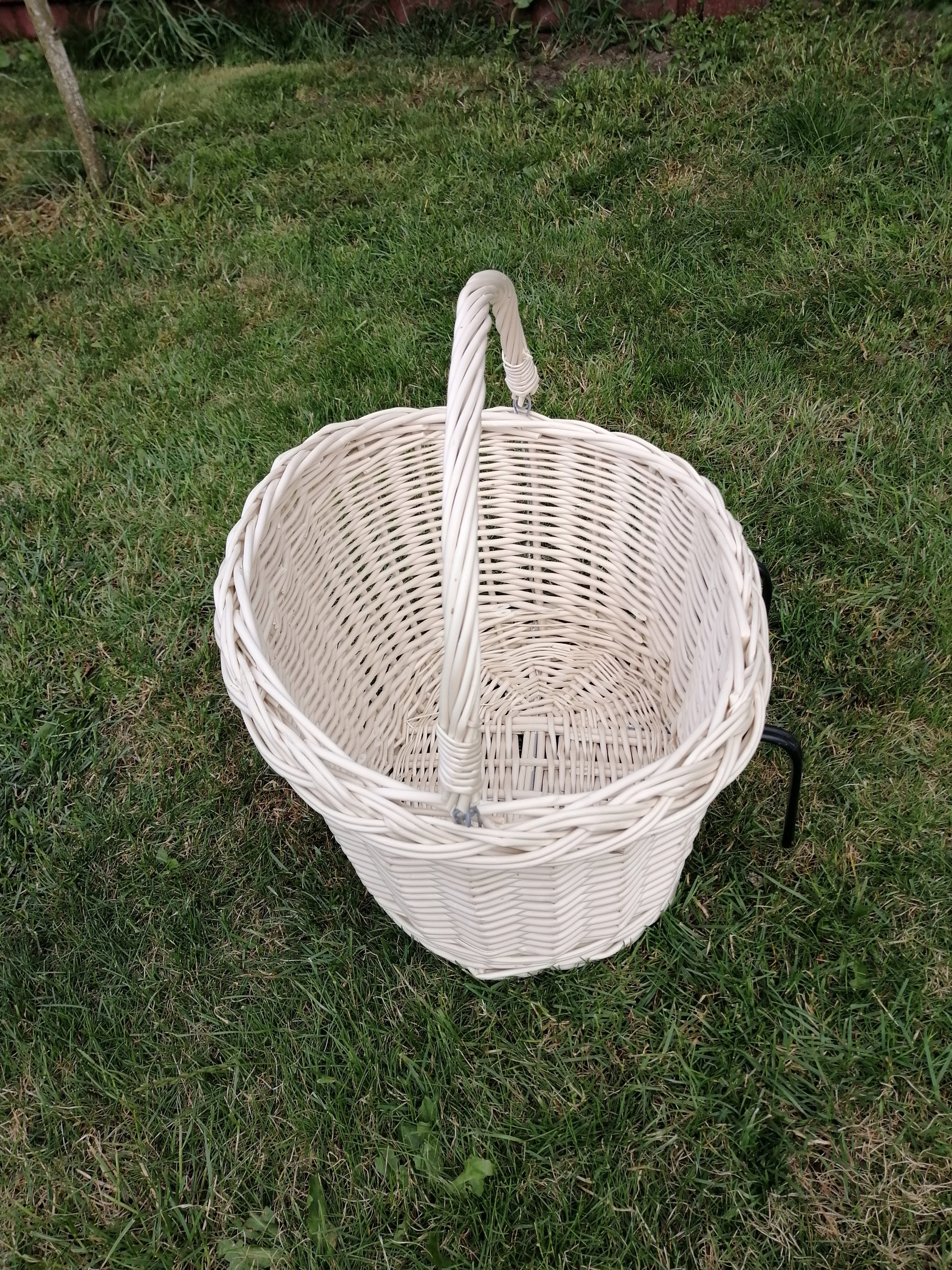 KOSZYK DO ROWERU WIKLINOWY ROWEROWY BIAŁY ECRU Marka Wickerland