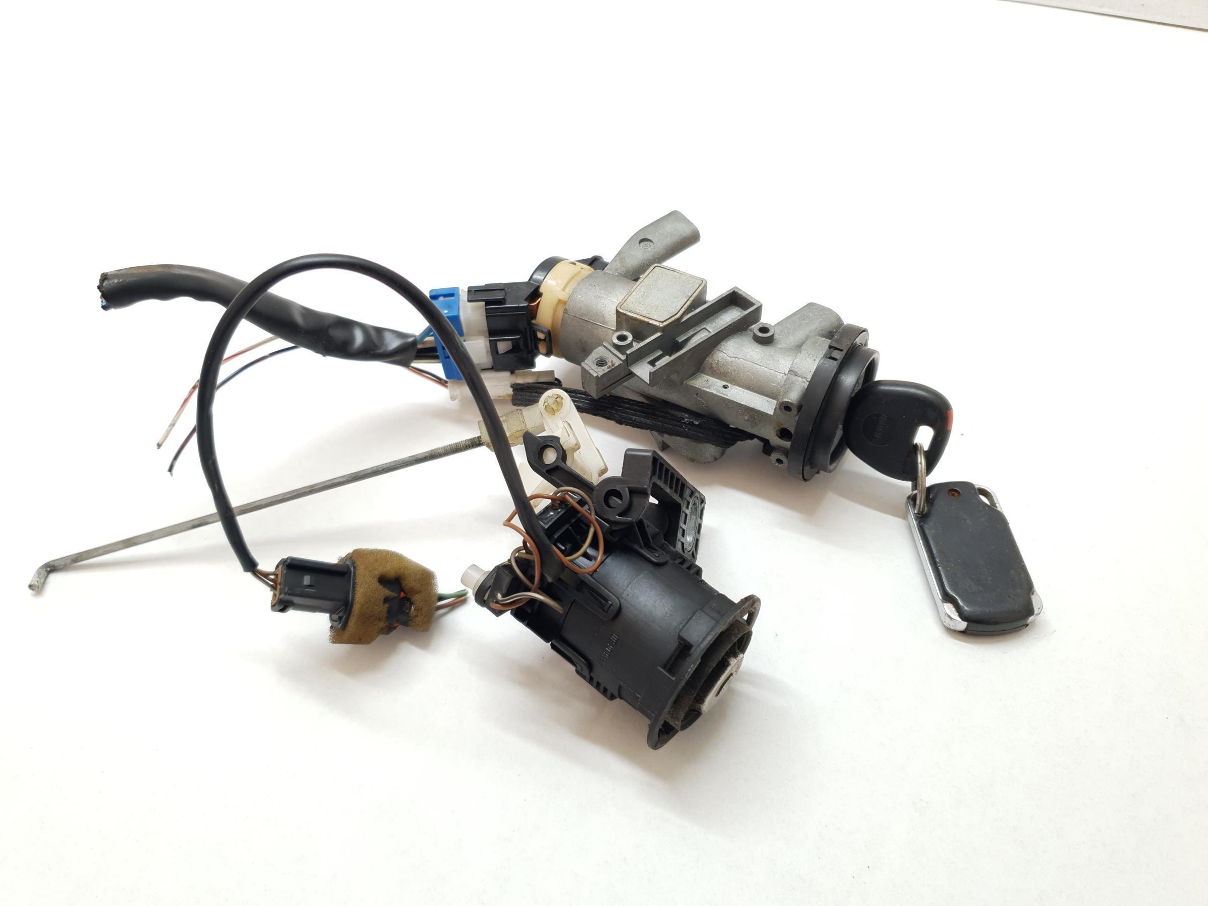 STACYJKA WKŁADKI MITSUBISHI CARISMA 1.9 TD