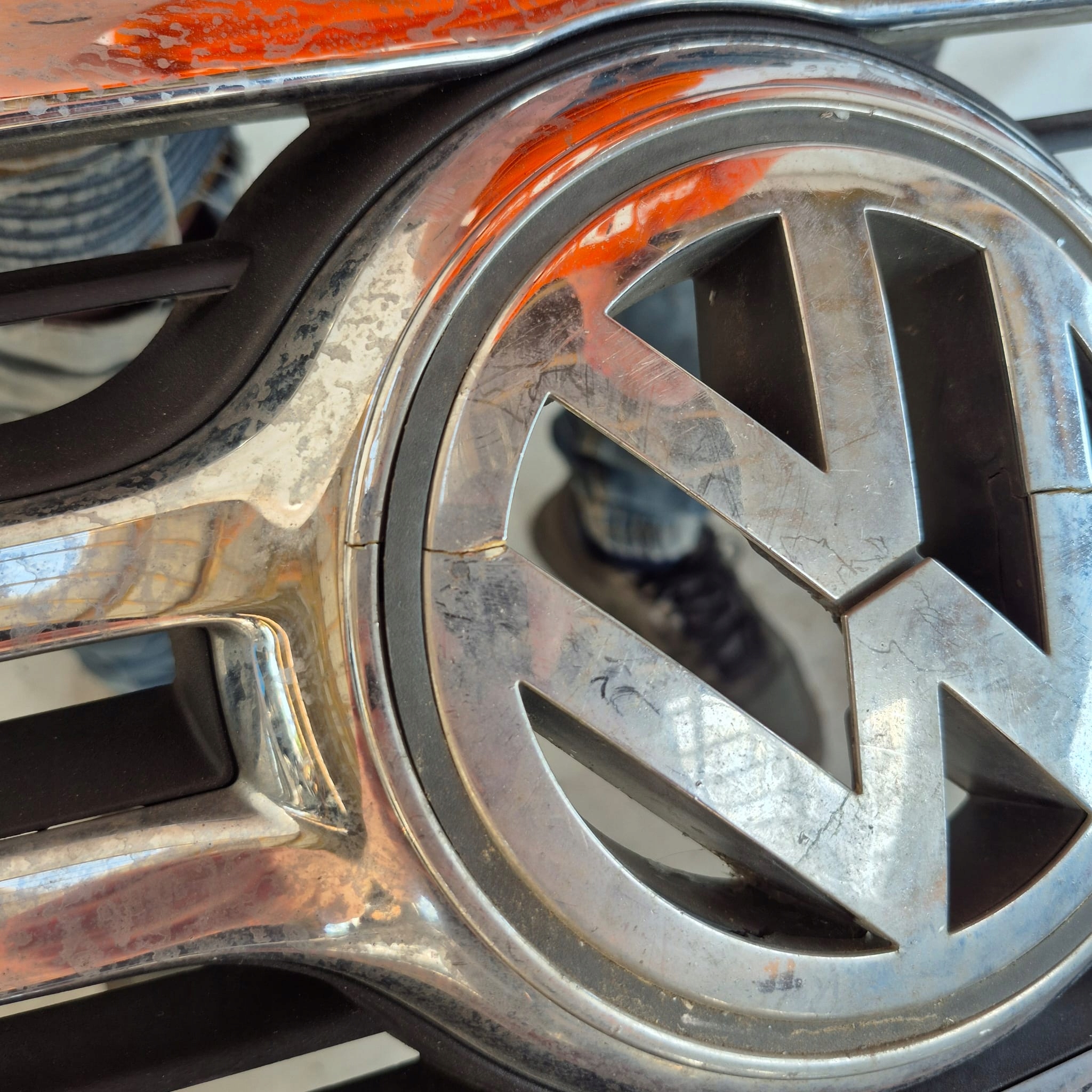 VW TIGUAN and 07-11 bumper front front grill SPR 5N0807221