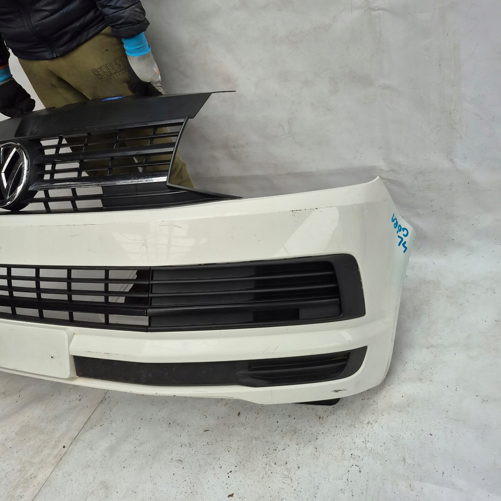 VW T6 MULTIVAN 7E0 15- bumper front front grill without DZIUR 7E5807221D